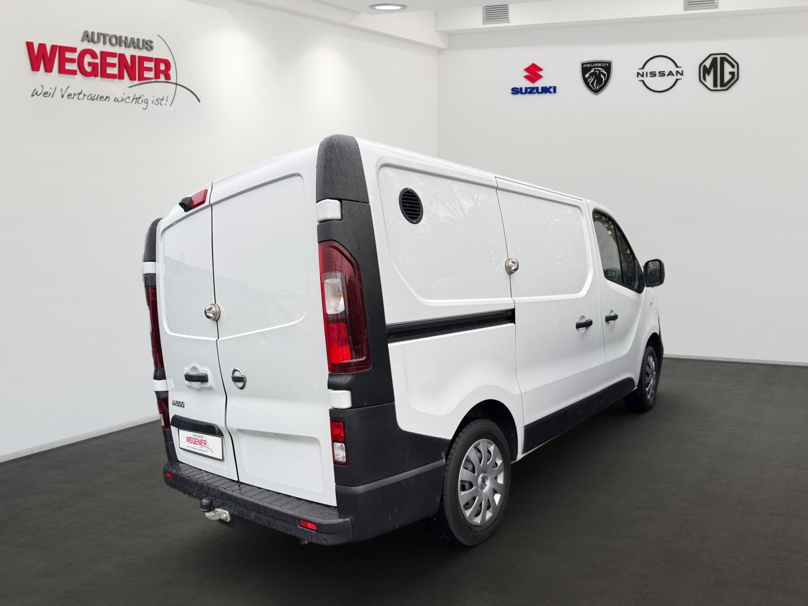 NISSAN NV300 COMFORT KASTEN L1H1 2,7t KLIMA AHK KAMERA