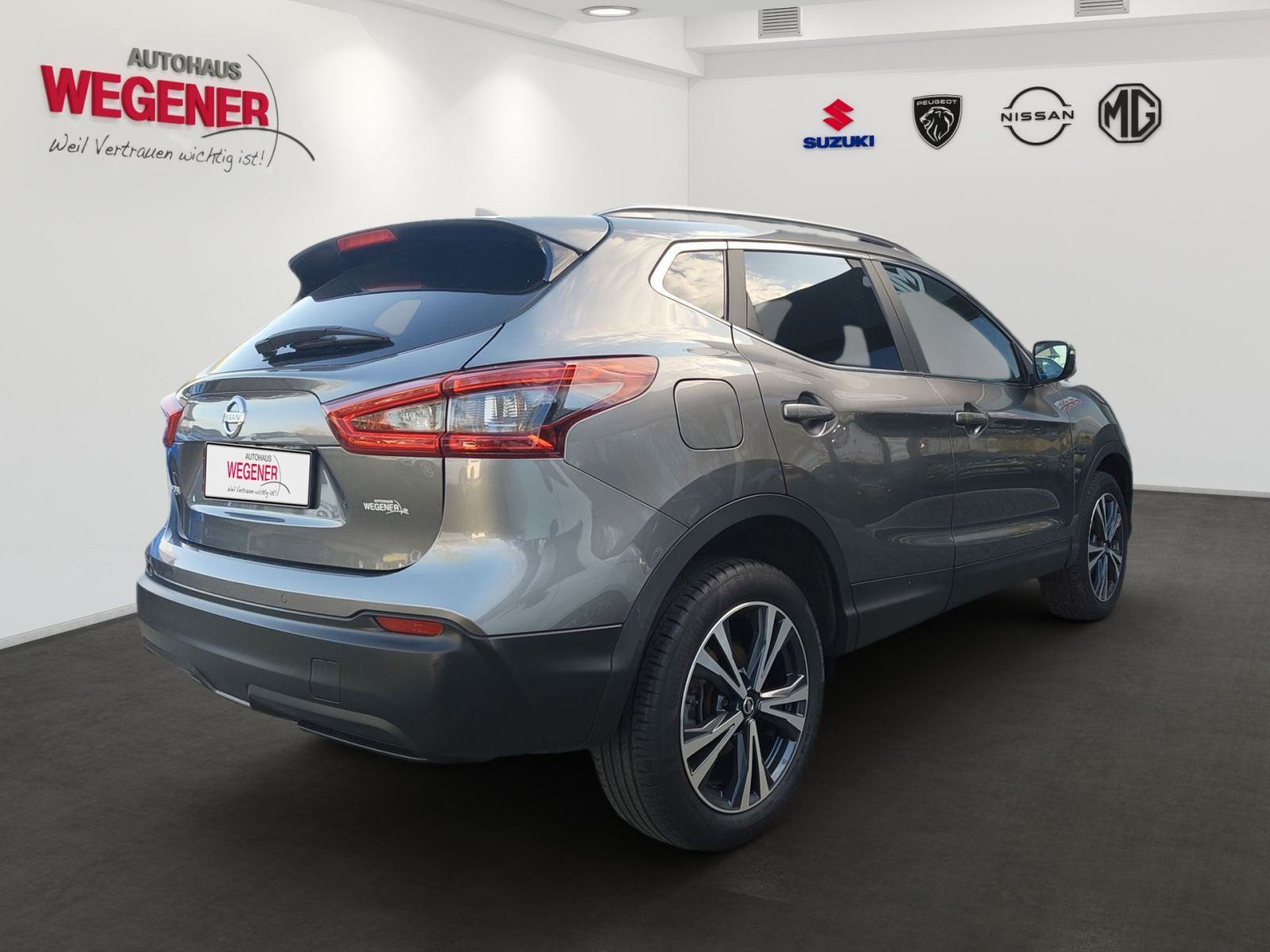 NISSAN Qashqai 1.3 N-Way PANO*SHZ*CAM*Klima*Navi*LM