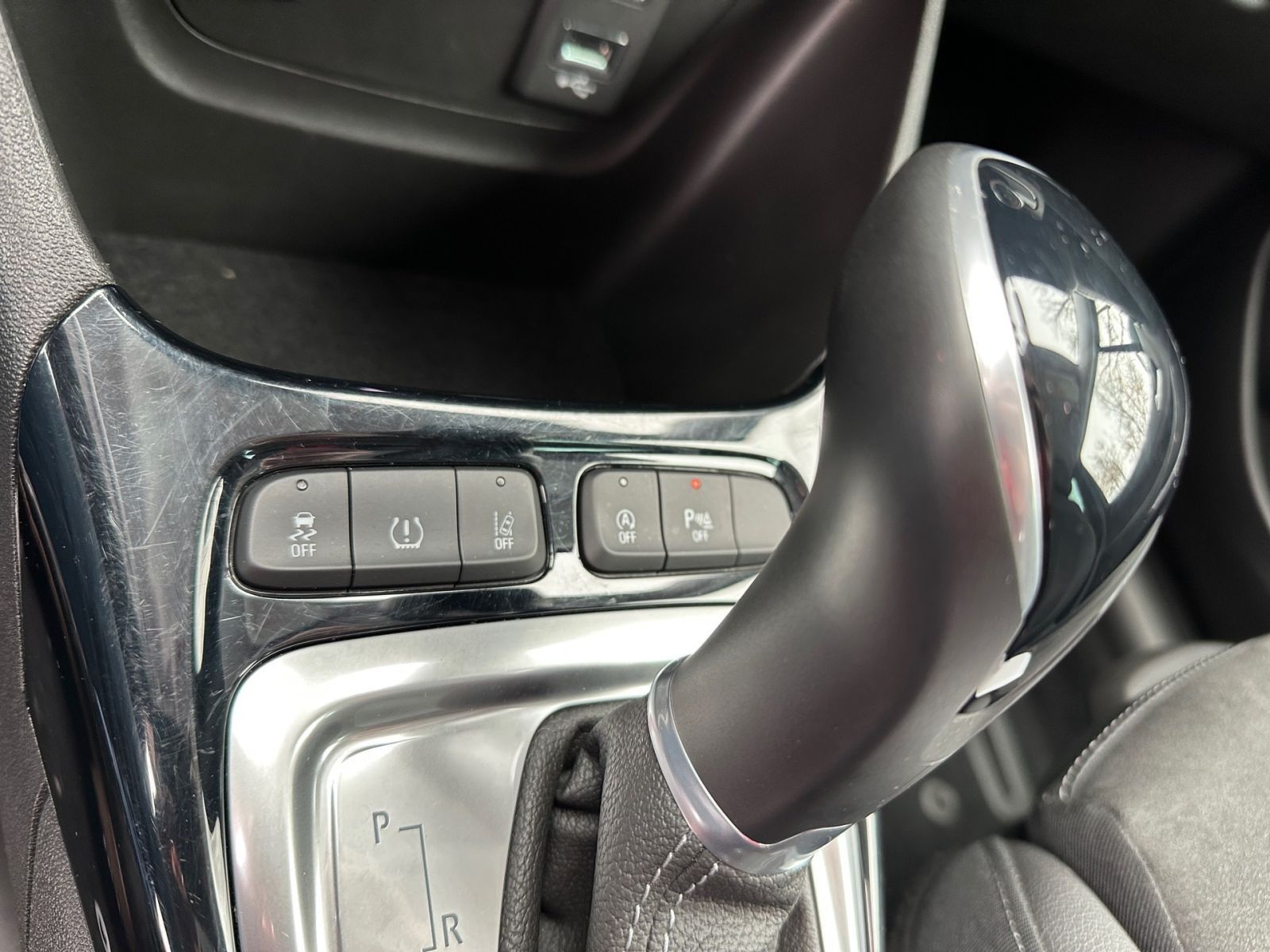 OPEL Crossland Ultimate 1.2AT Navi*CAM*SHZ*HEAD-UP