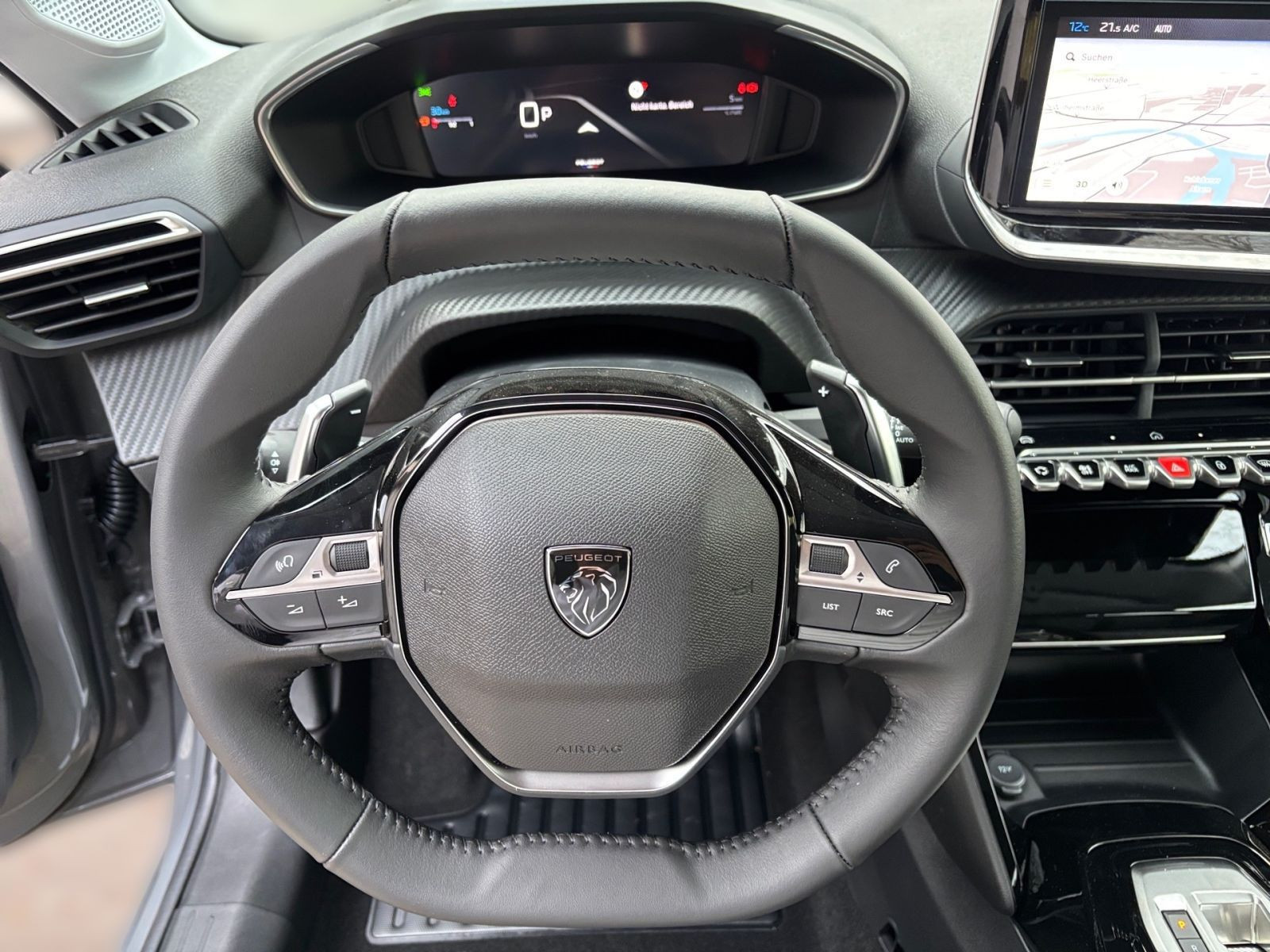 Peugeot 208 Allure HYBRID 145 e-DSC6 NAVI KAMERA SHZ