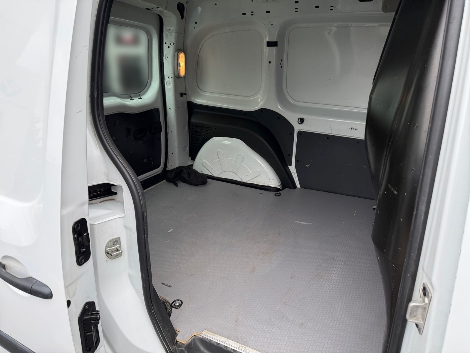 Nissan NISSAN NV250 Kasten L1 2,0 6MT KLIMA RADIO AHK
