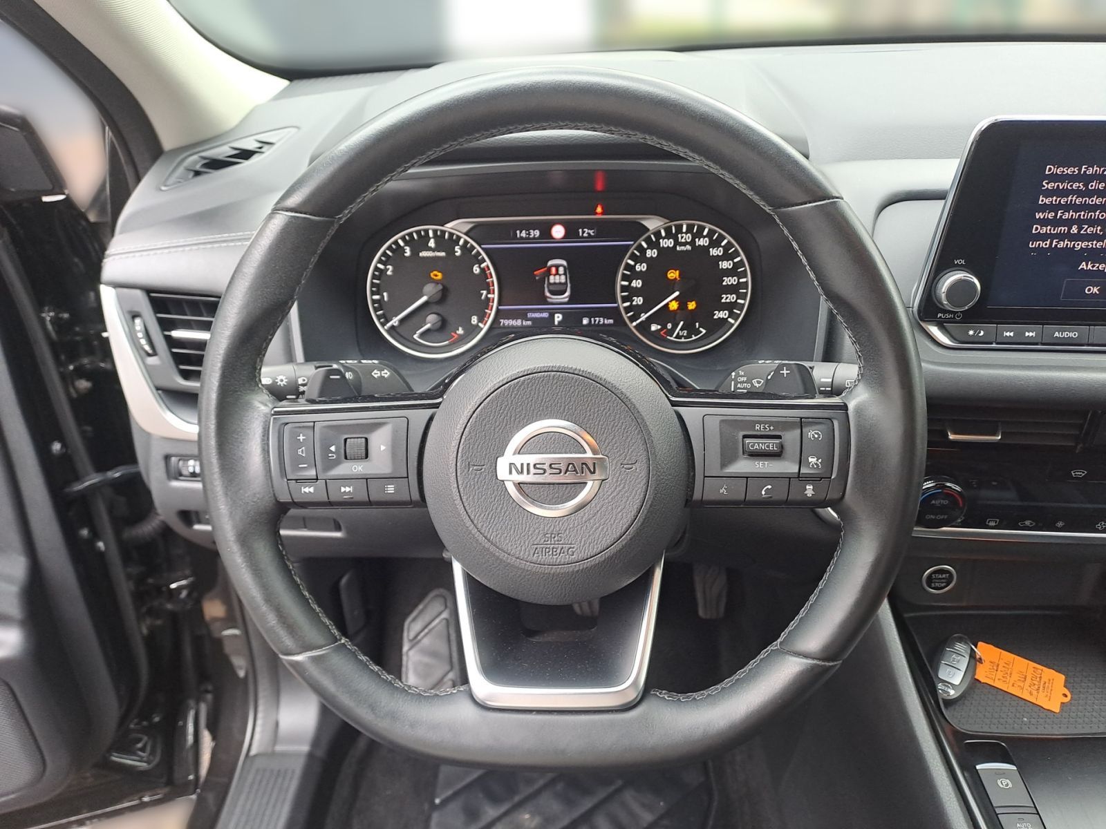 NISSAN Qashqai Acenta 1.3 AT - ACC SHZ CAM LED Scheckh.