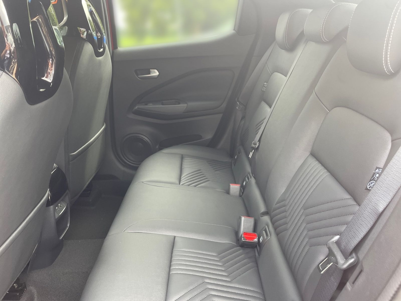 Nissan JUKE TEKNA 1.6 Hybrid 4AMT BOSE 360°KAMERA 19"LM