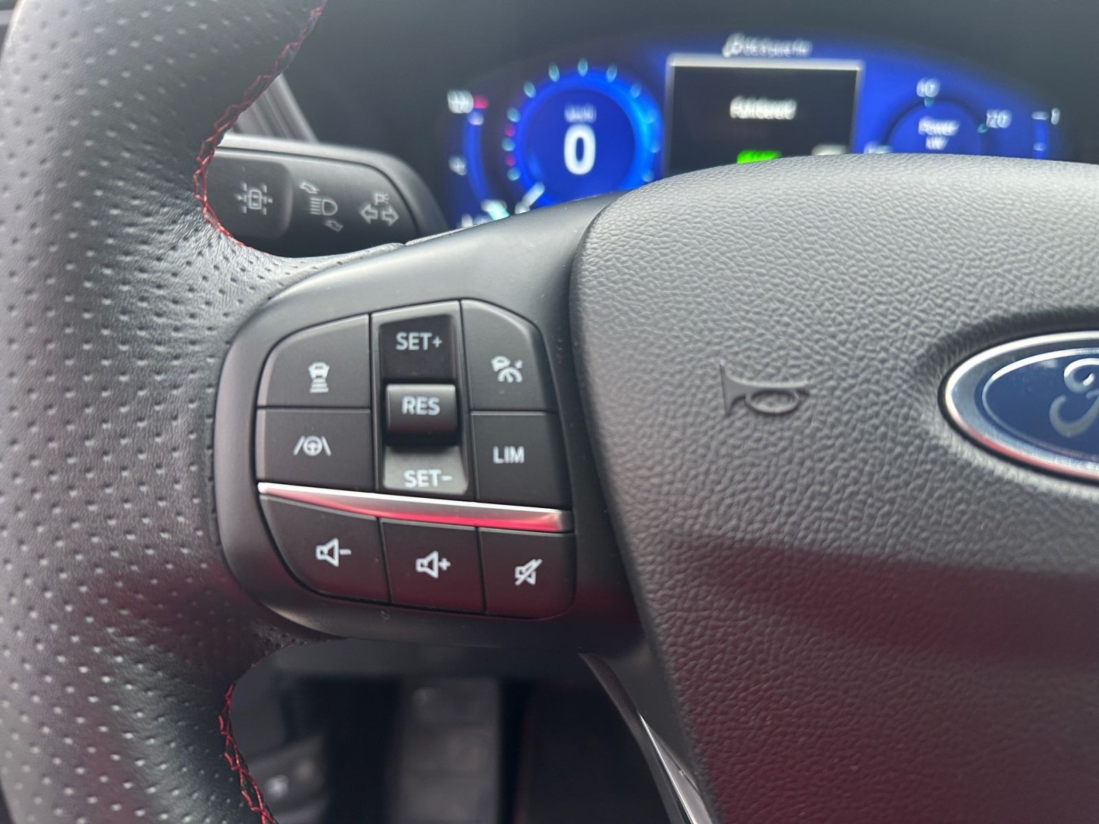 Ford KUGA ST-LINE  Plug-in-Hybrid 2.5 KAM NAVI WINTER