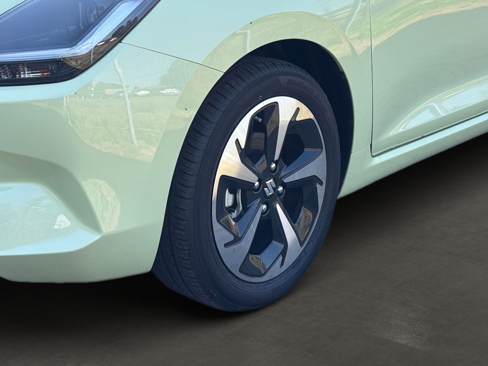 SUZUKI SWIFT COMFORT+ CVT HYBRID (61kW)
