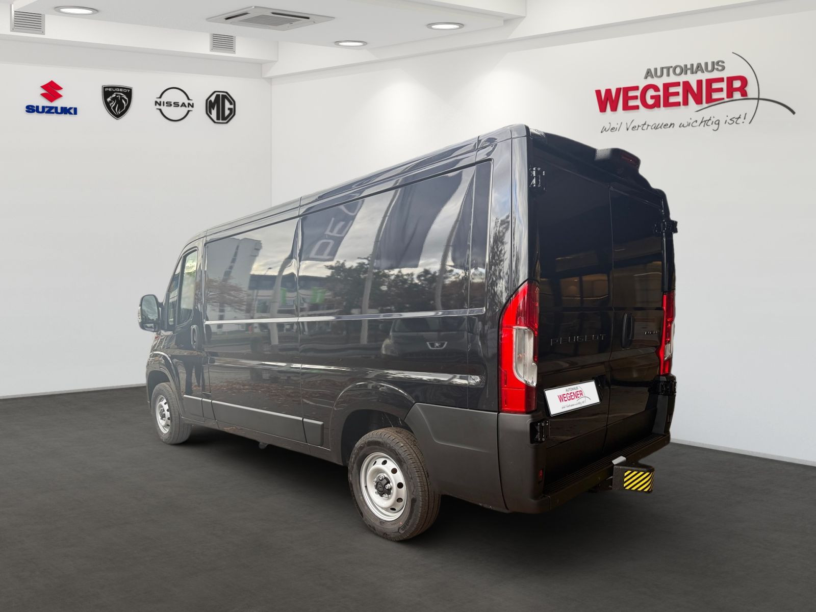 Peugeot Boxer Kastenwagen 330 L2H1 BlueHDi KAMERA KLIMA