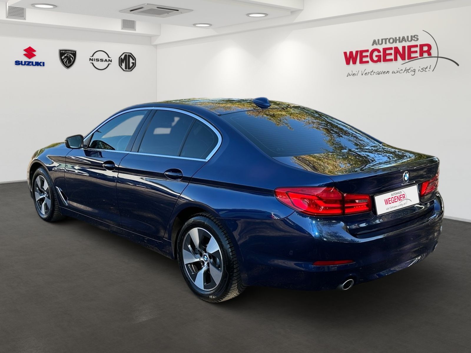 BMW 520d LIM LUXURY LED NAVI PANO KAM SHZ STHZ LHZ