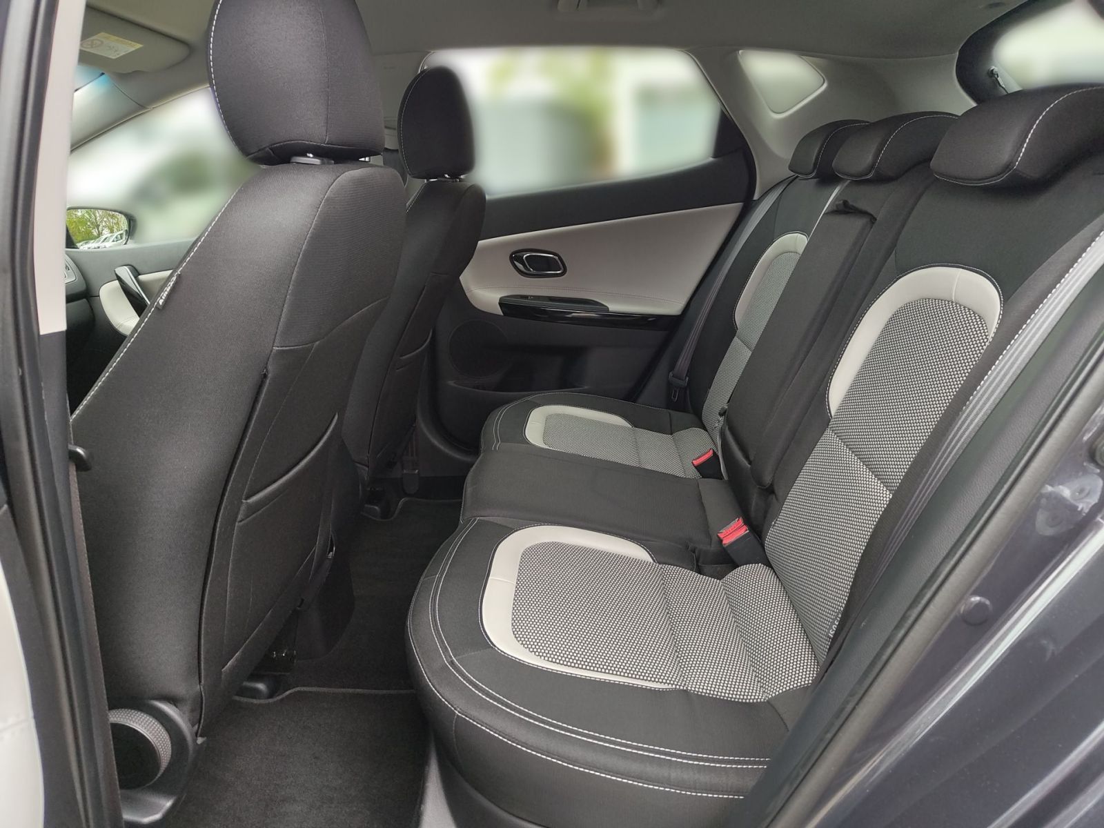 KIA CEE'D 1.6 GDI AT Spirit NAVI GRA PDC CAM SHZ LHZ