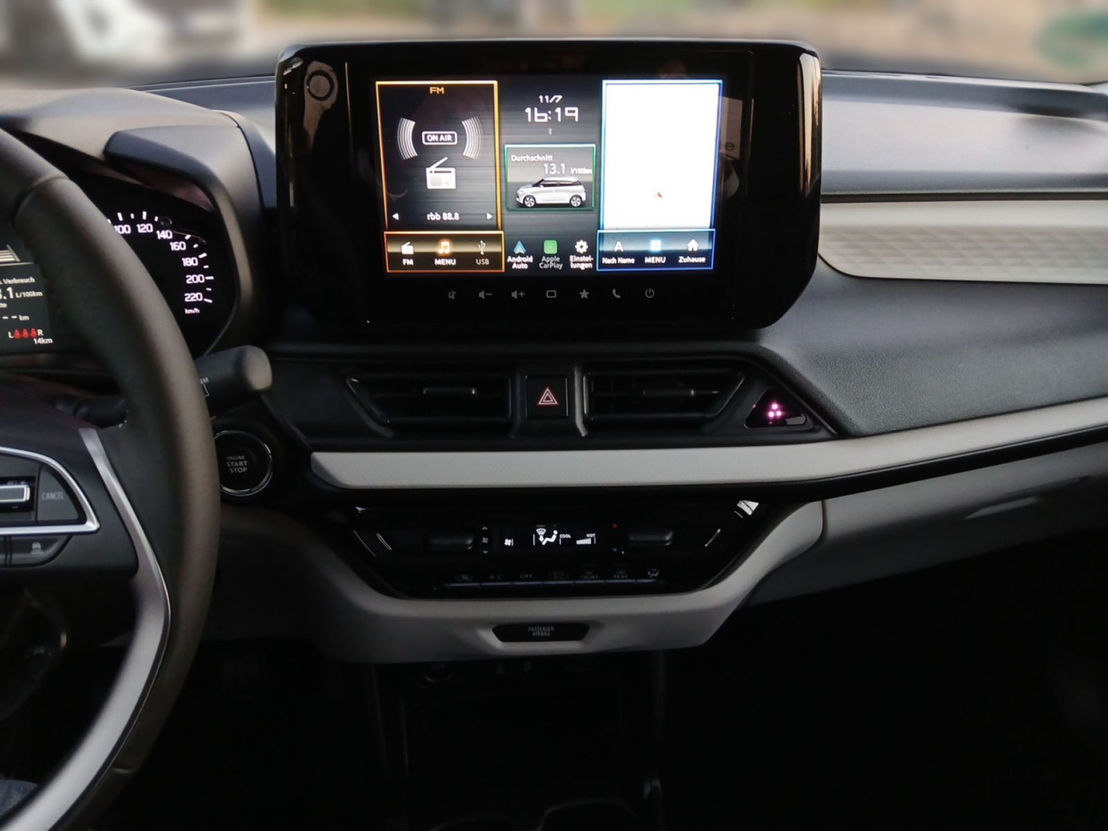 SUZUKI SWIFT COMFORT HYBRID ACC*Navi*Kamera*PDC