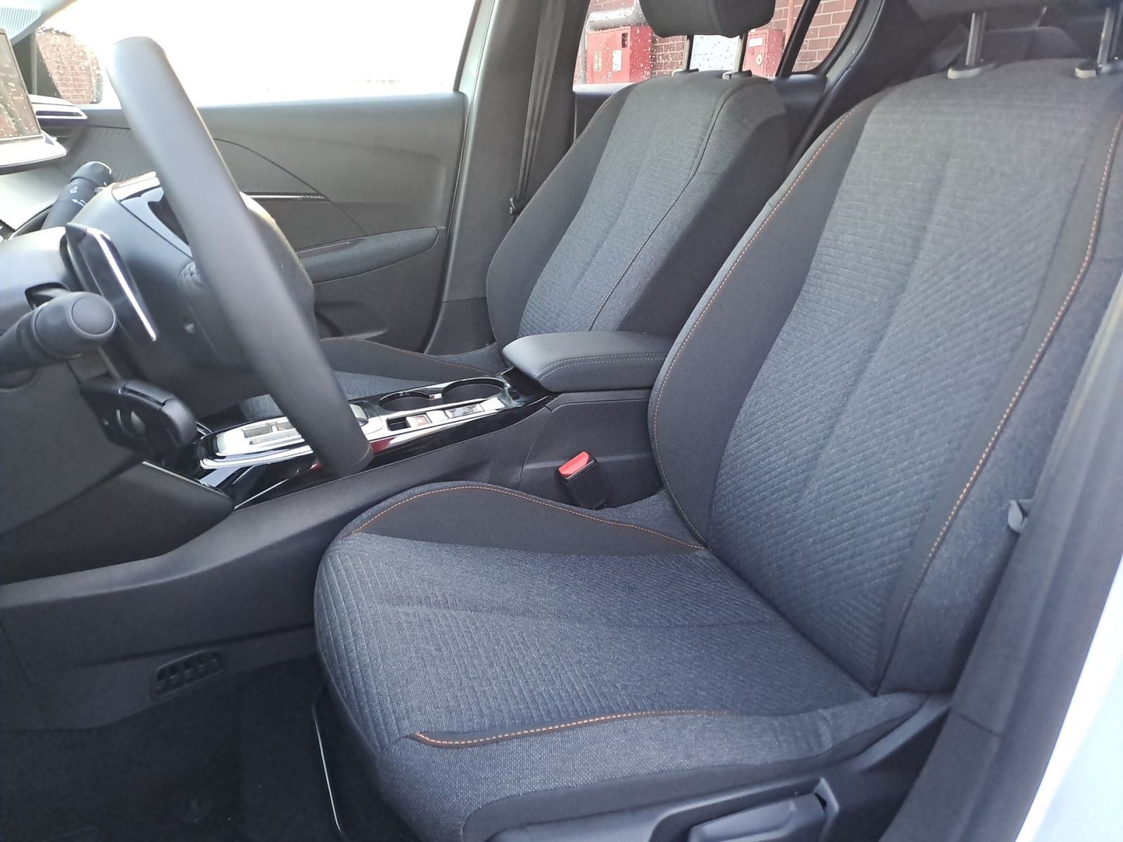 PEUGEOT 208 BUSINESS HYBRID 110 e-DSC6 KAMERA NAVI SHZ