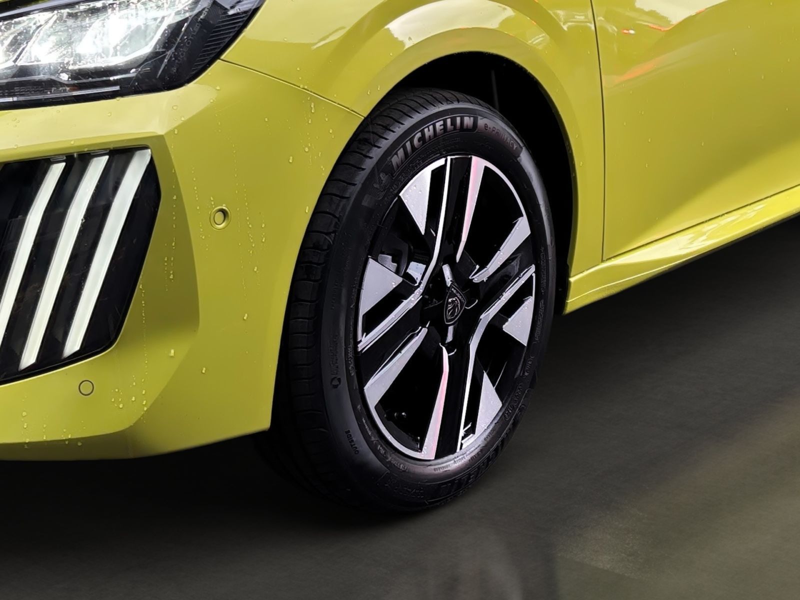 PEUGEOT 208 Allure HYBRID 110 e-DSC6 *SHZ*ACC*CarPlay*