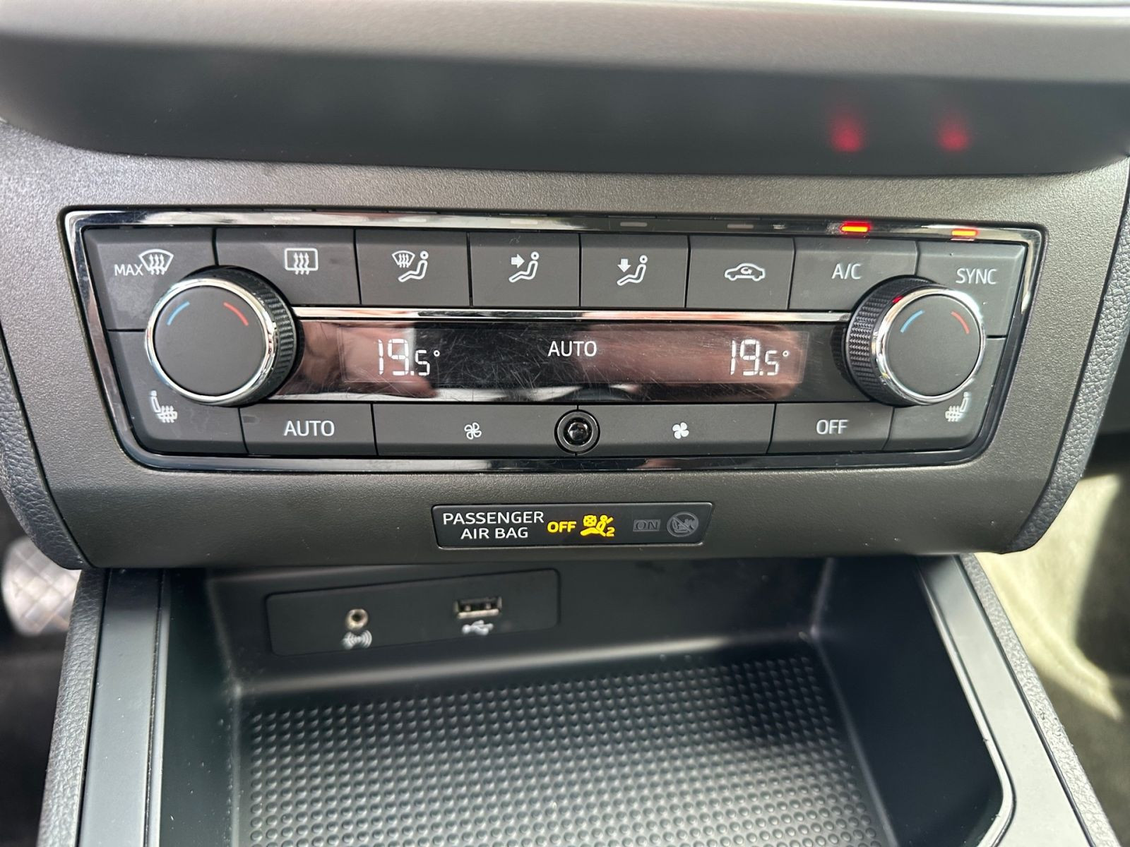 Seat Ibiza 1.0 MPI Style MT CarPlay*SHZ*PDC*ClimaAut.