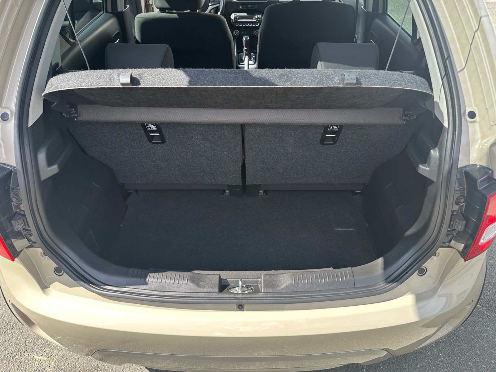Suzuki Ignis Comfort+ Hybrid 1.2 MT NAVI*CAM*SHZ