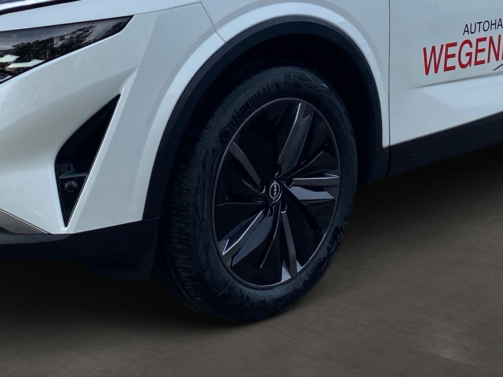 NISSAN QASHQAI TEKNA AT MHEV 2 Farben