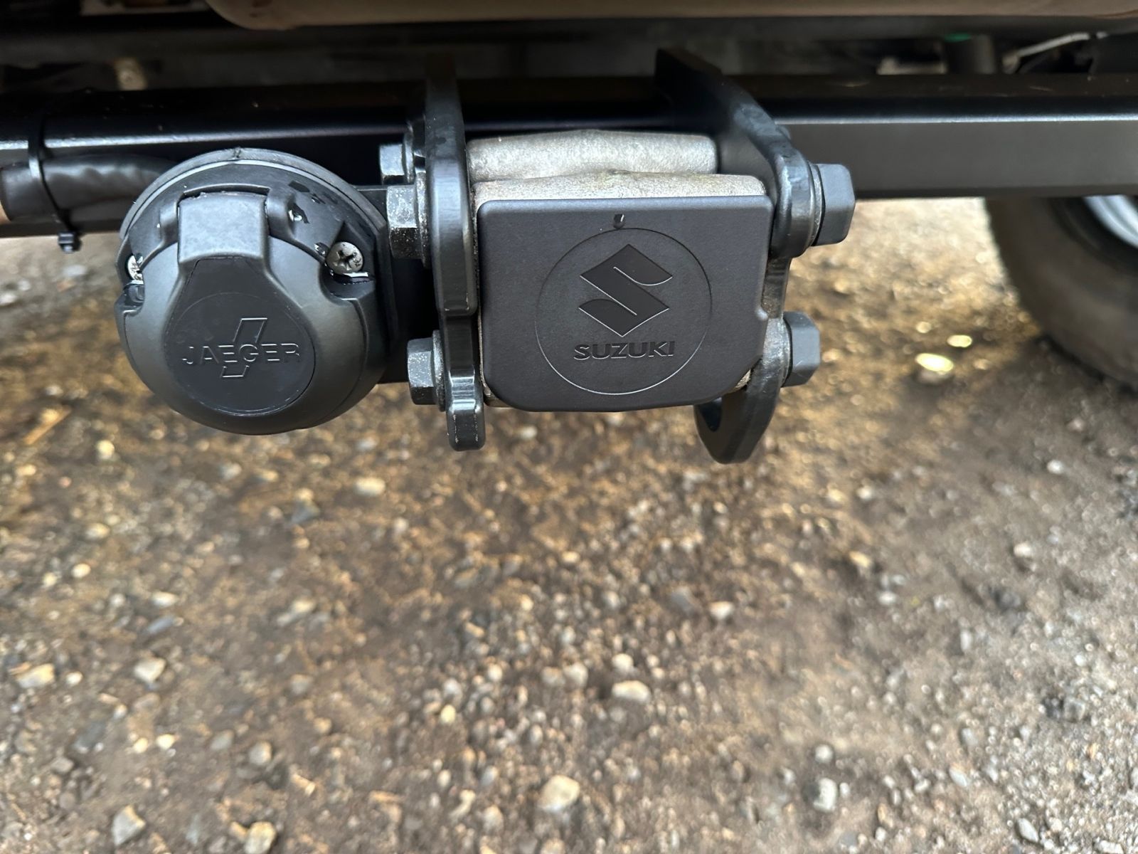 SUZUKI JIMNY COMFORT 1.5 4x4 AHK SHZ RADIO/CD LED