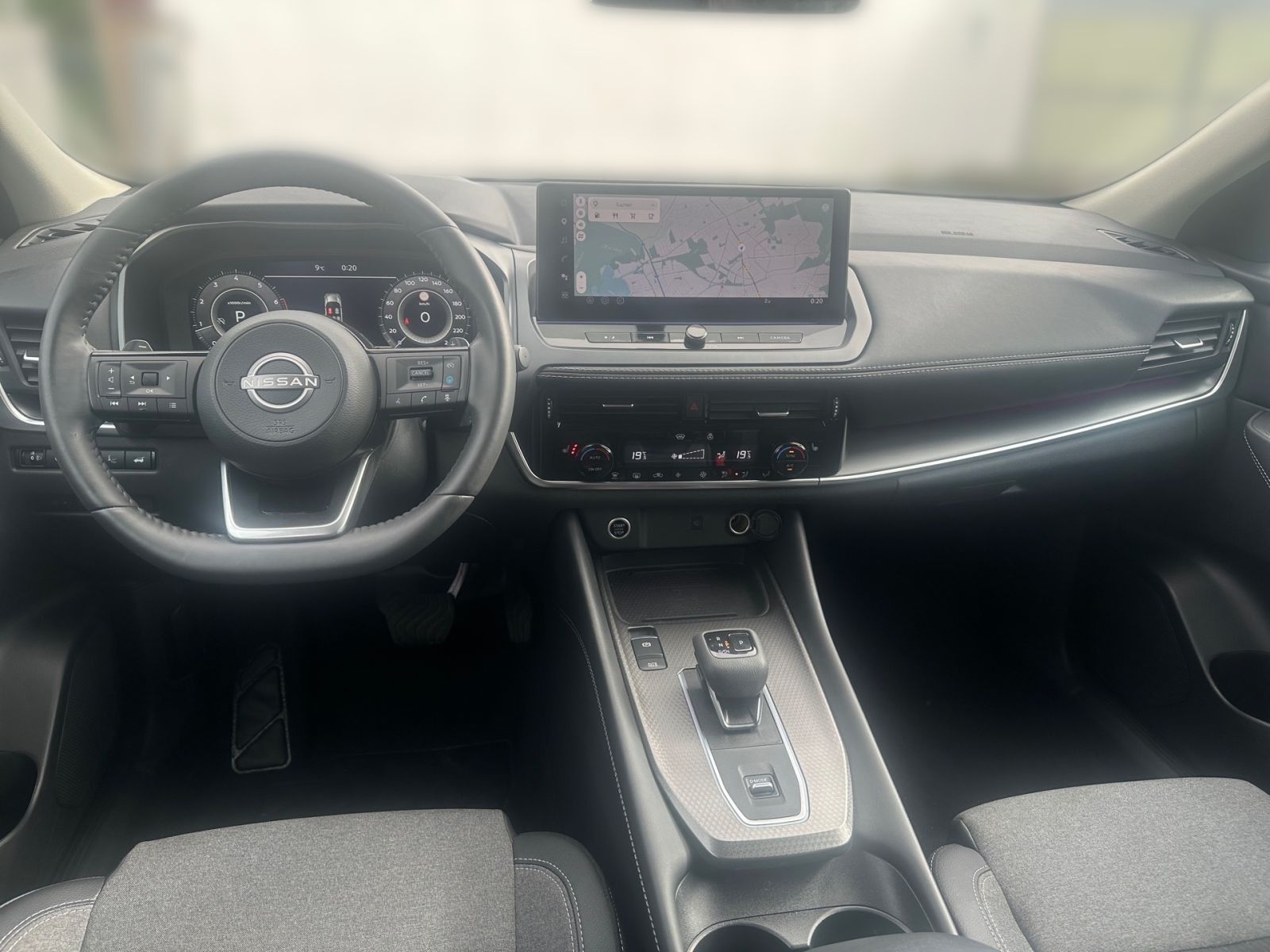 NISSAN Qashqai 1.3 DIG-T N-Connecta HeadUp*Navi*360°CAM