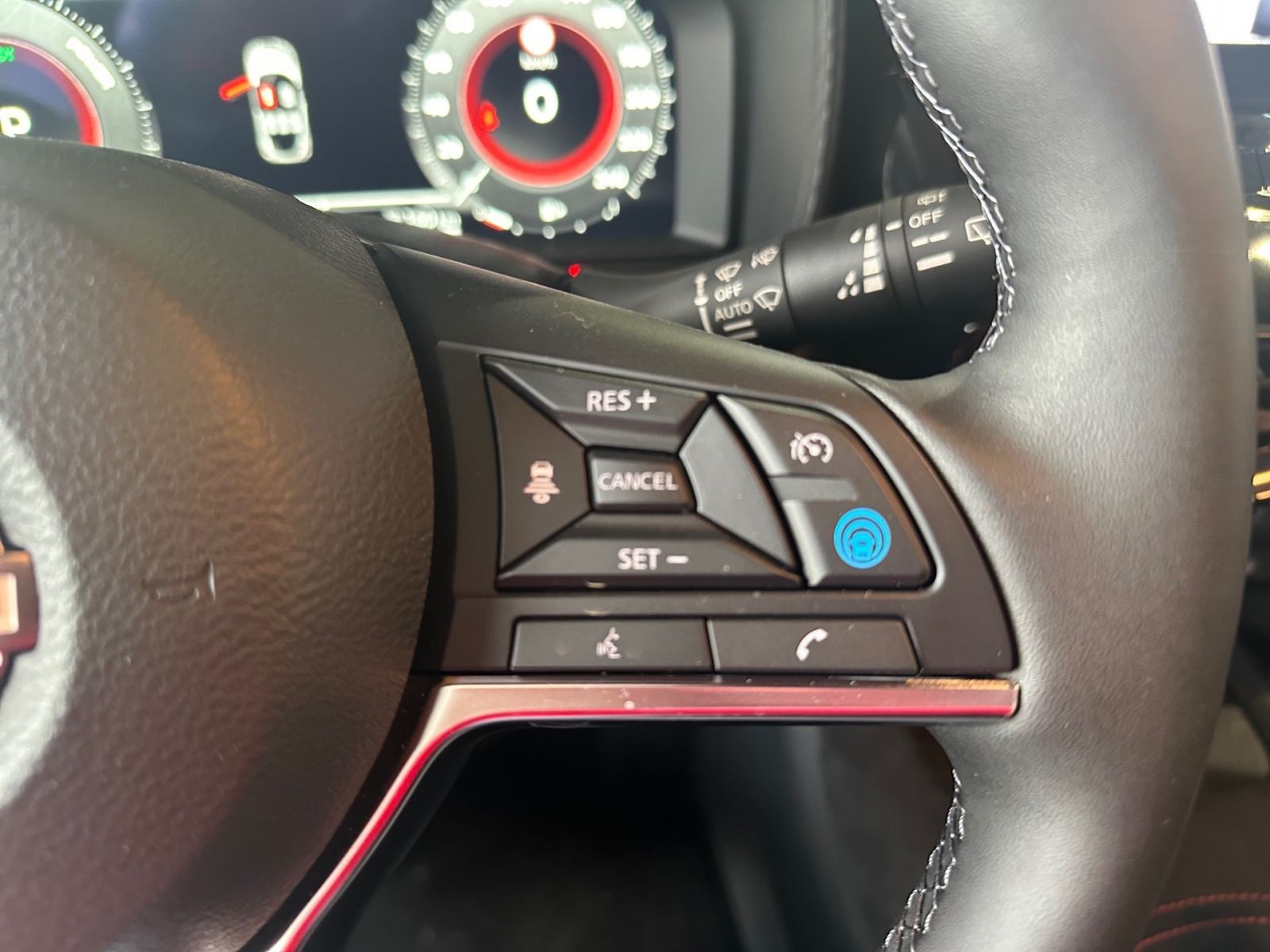 Nissan JUKE N-DESIGN 1.6 HYBRID 360° NAVI WINTER