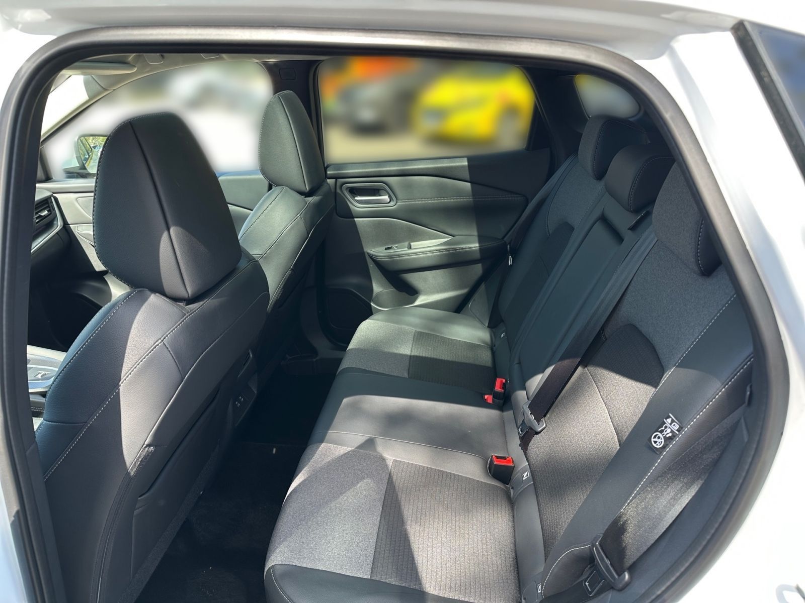 NISSAN Qashqai 1.3 DIG-T N-Connecta HeadUp*Pano*Navi