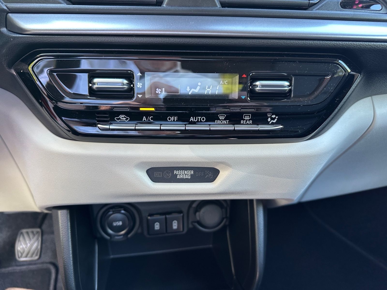 SUZUKI SWIFT COMFORT+ HYBRID Navi SHZ Kamera