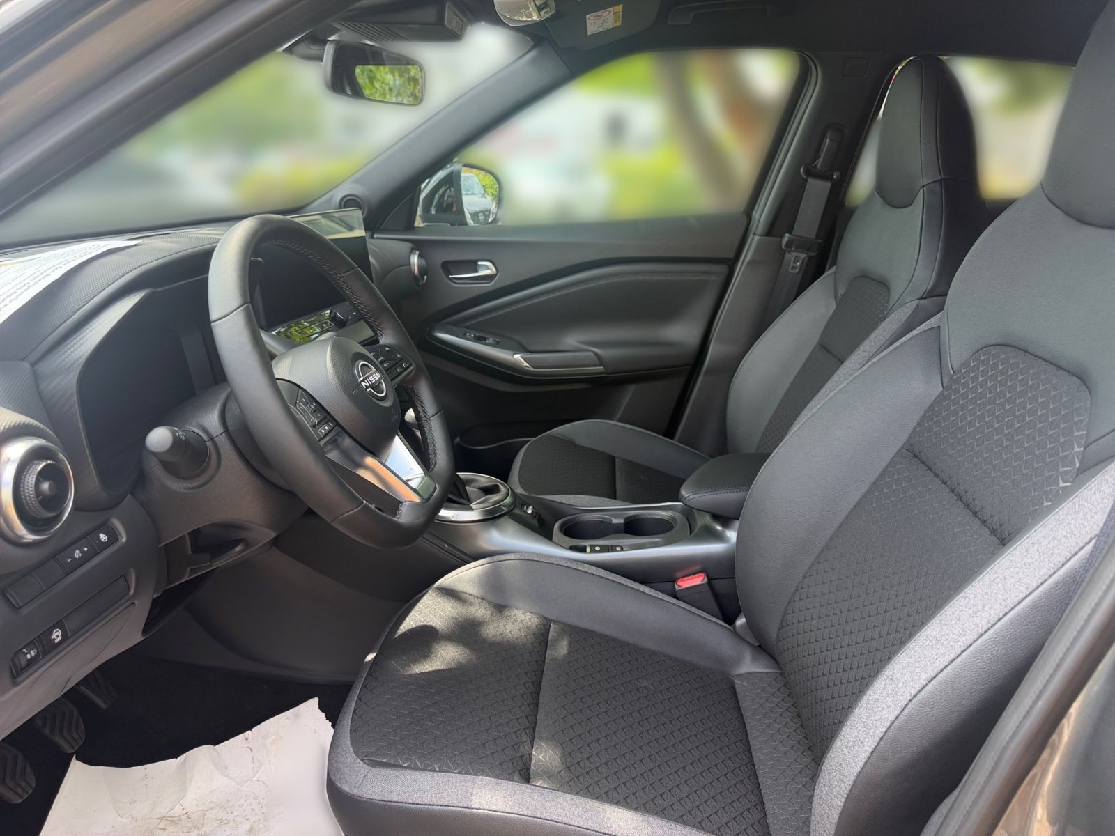 Nissan JUKE N-Connecta 1.0 MT -  LHZ SHZ PDC LED In-Car WIFI