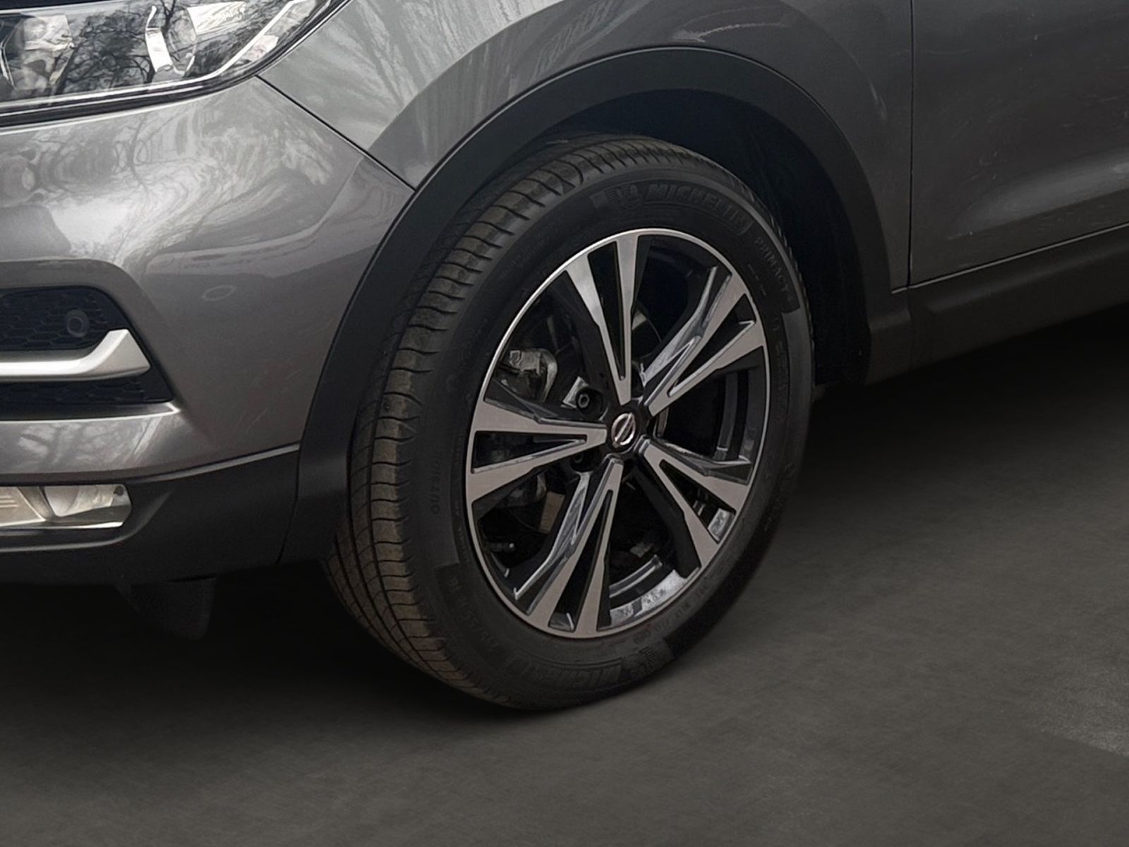 NISSAN Qashqai Zama 1.3 AT 360CAM PANO SHZ NAVI CarPlay