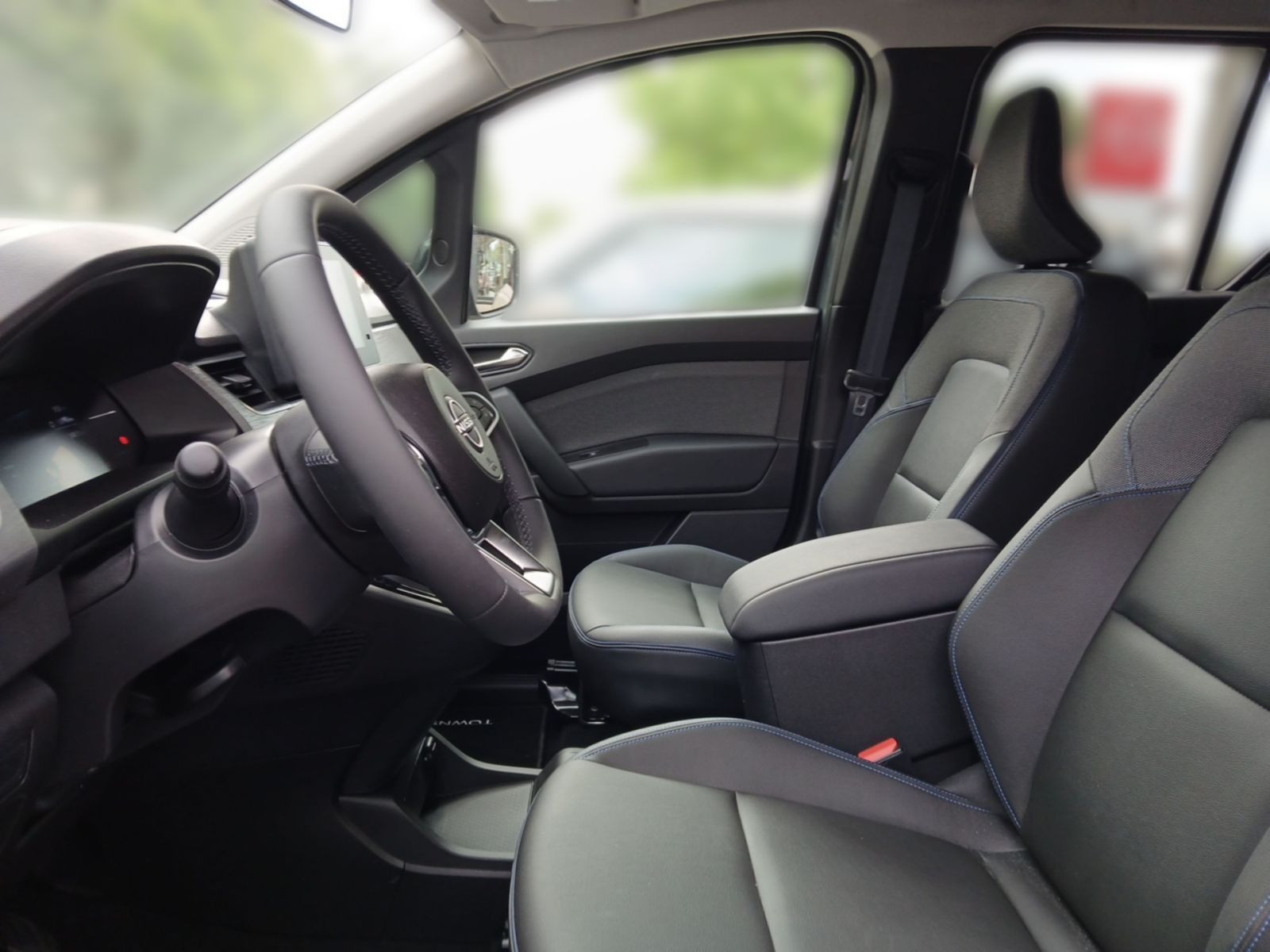 NISSAN TOWNSTAR N-CONNECTA AT 2ST NAVI DESIGN