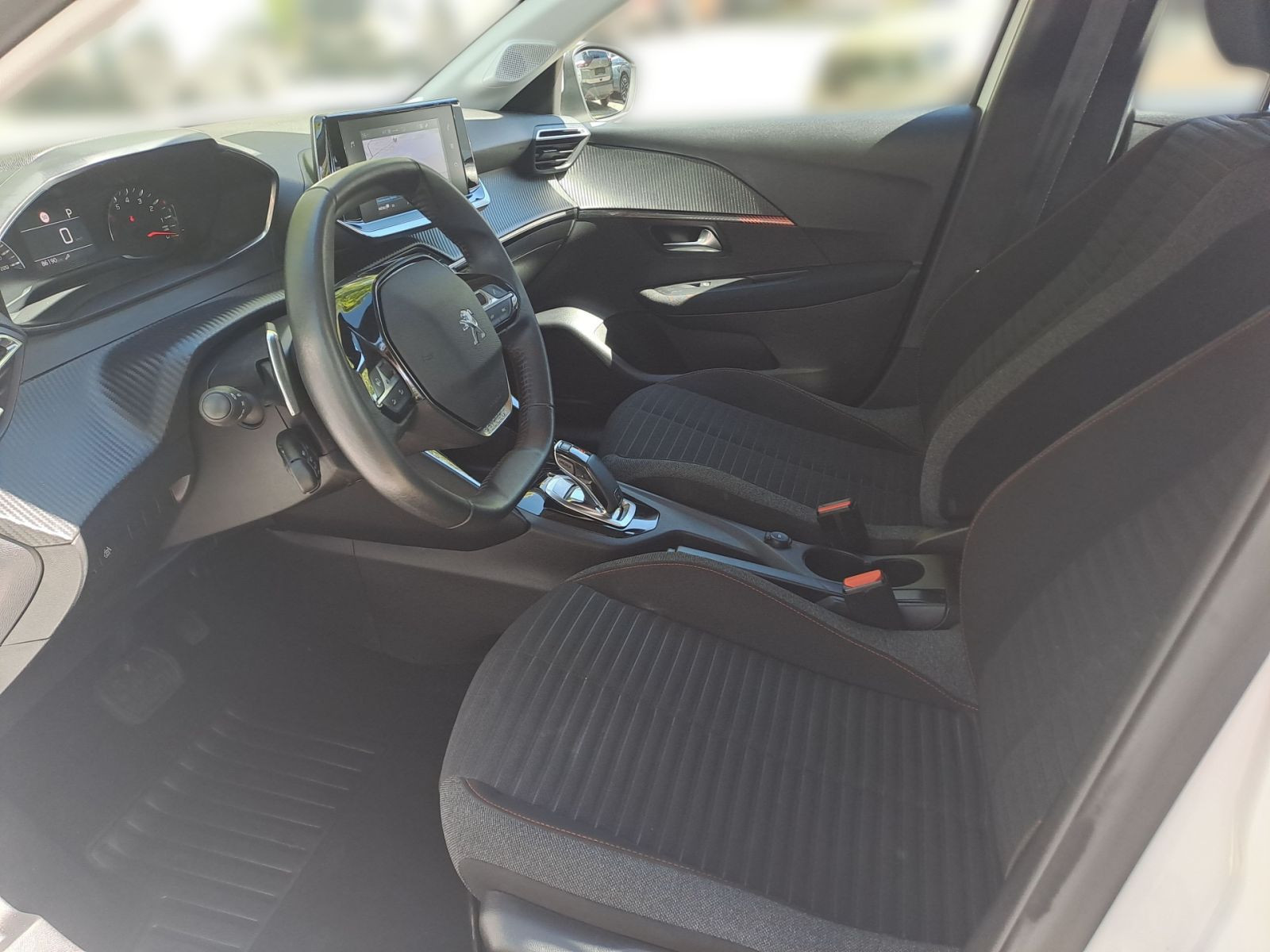 Peugeot 208 PureTech 100 1.2 Active Pack Navi*PDC*GRA