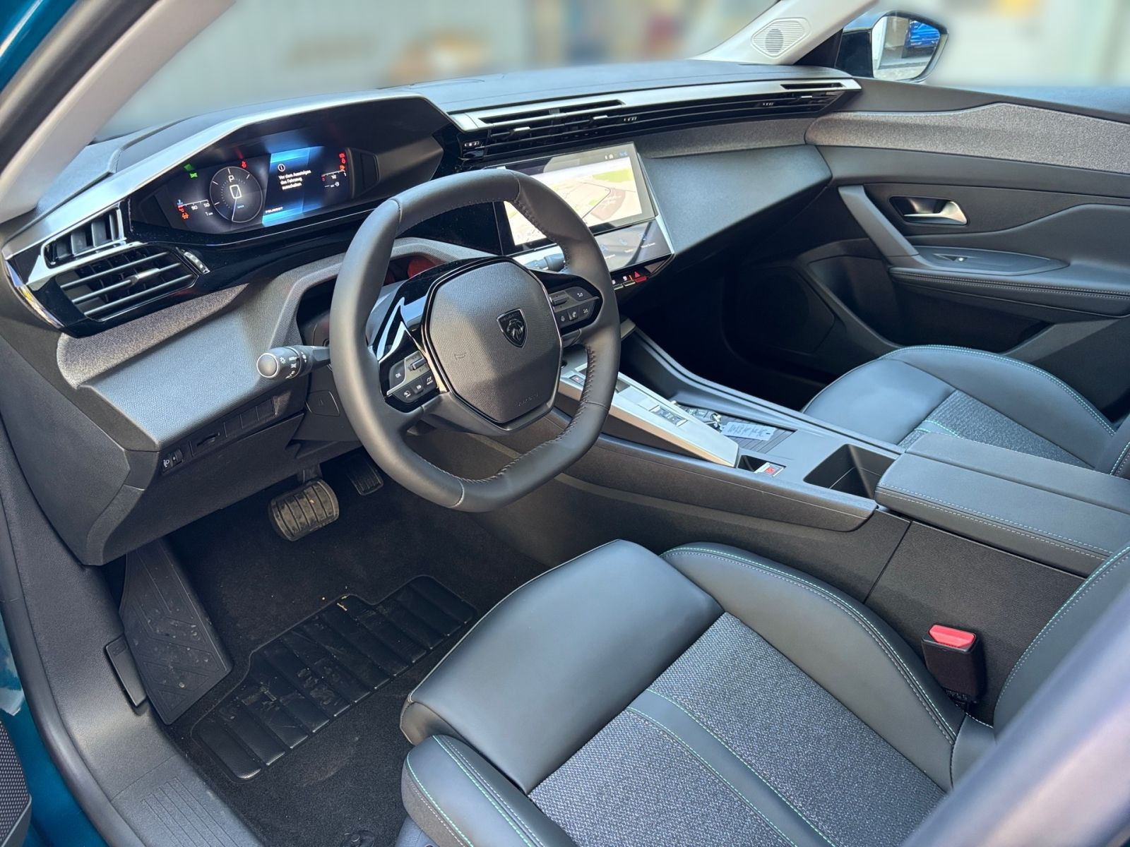Peugeot 408 Allure Business HYBRID 145 e-DSC6 *Kamera*