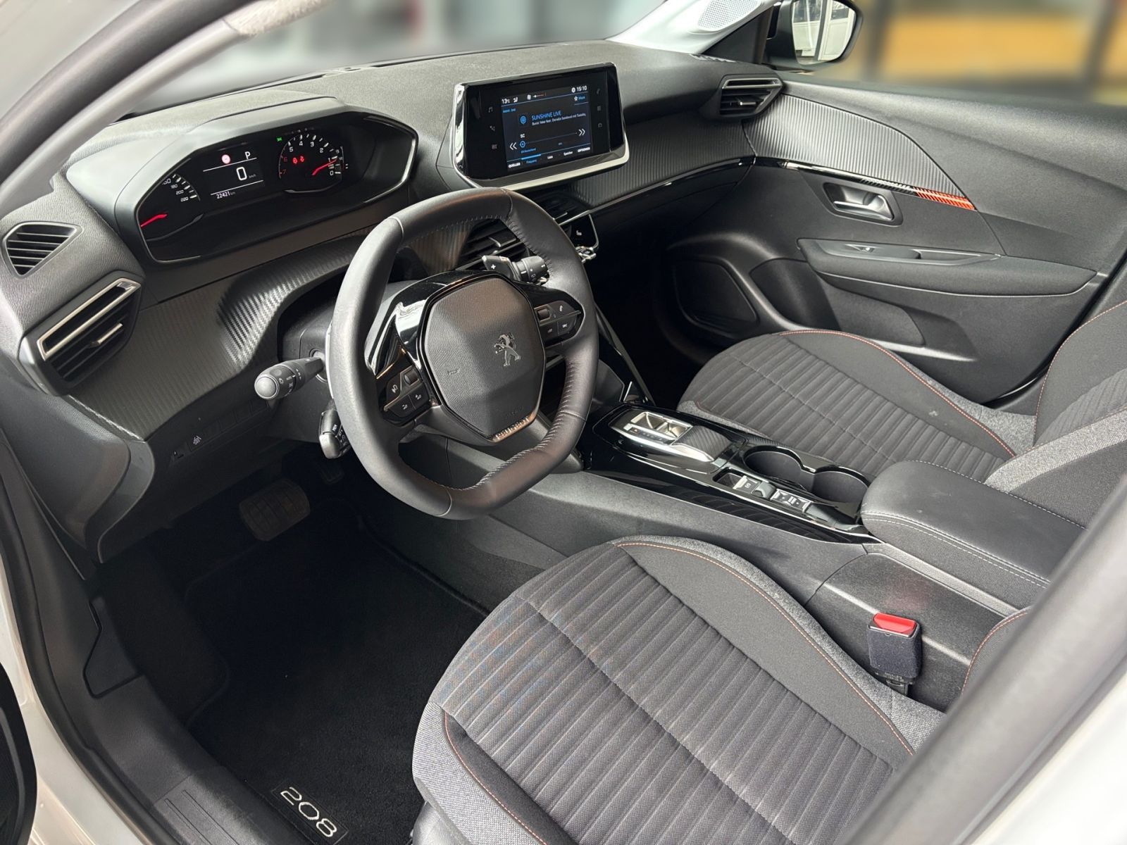 PEUGEOT 208 ACTIVE PACK 100 EAT8 NAVI SHZ PDC