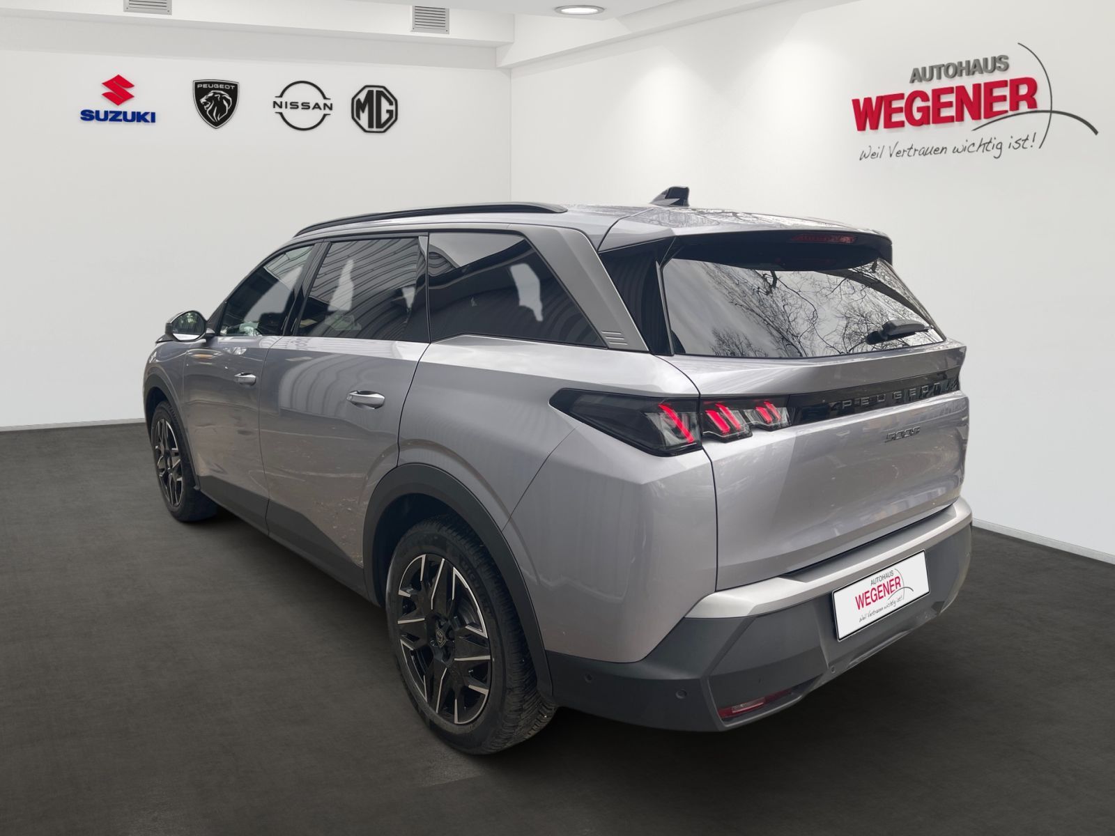 PEUGEOT 5008 Allure HYBRID 145 e-DSC6 *360°Kamera*SHZ*