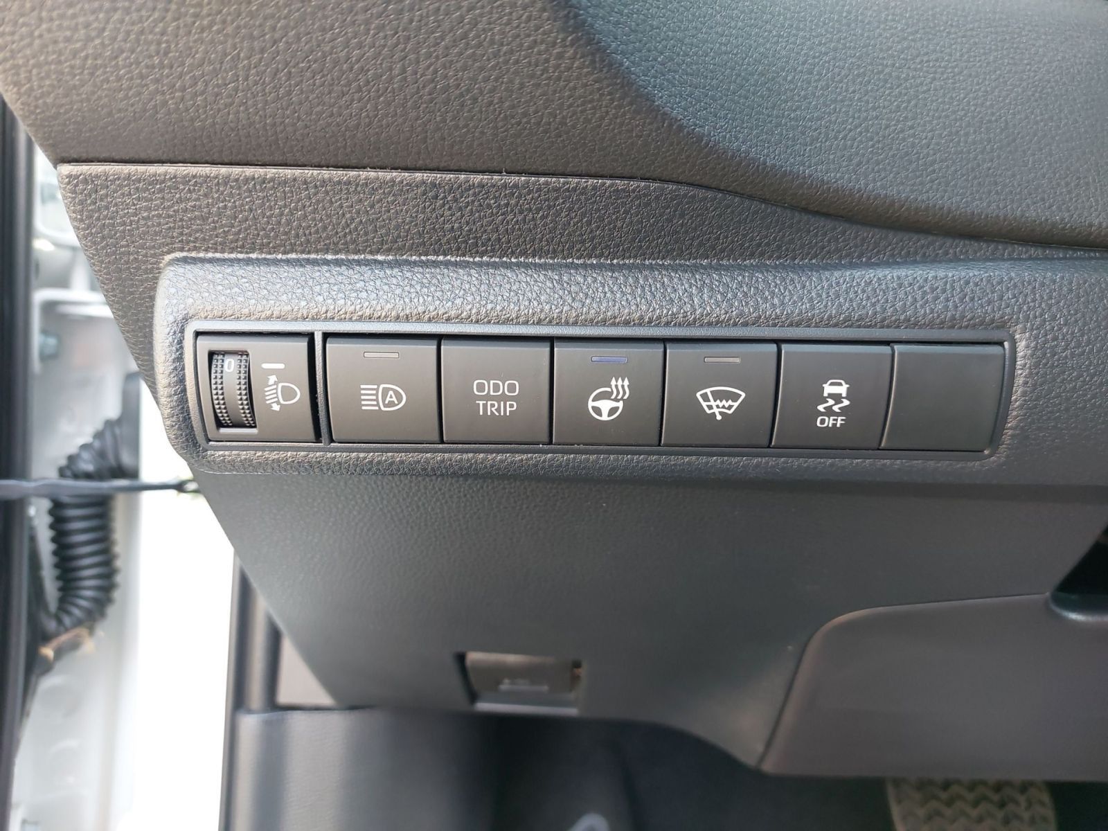 SUZUKI Swace 1.8 Comfort+ CVT Hybrid Navi*CarPlay