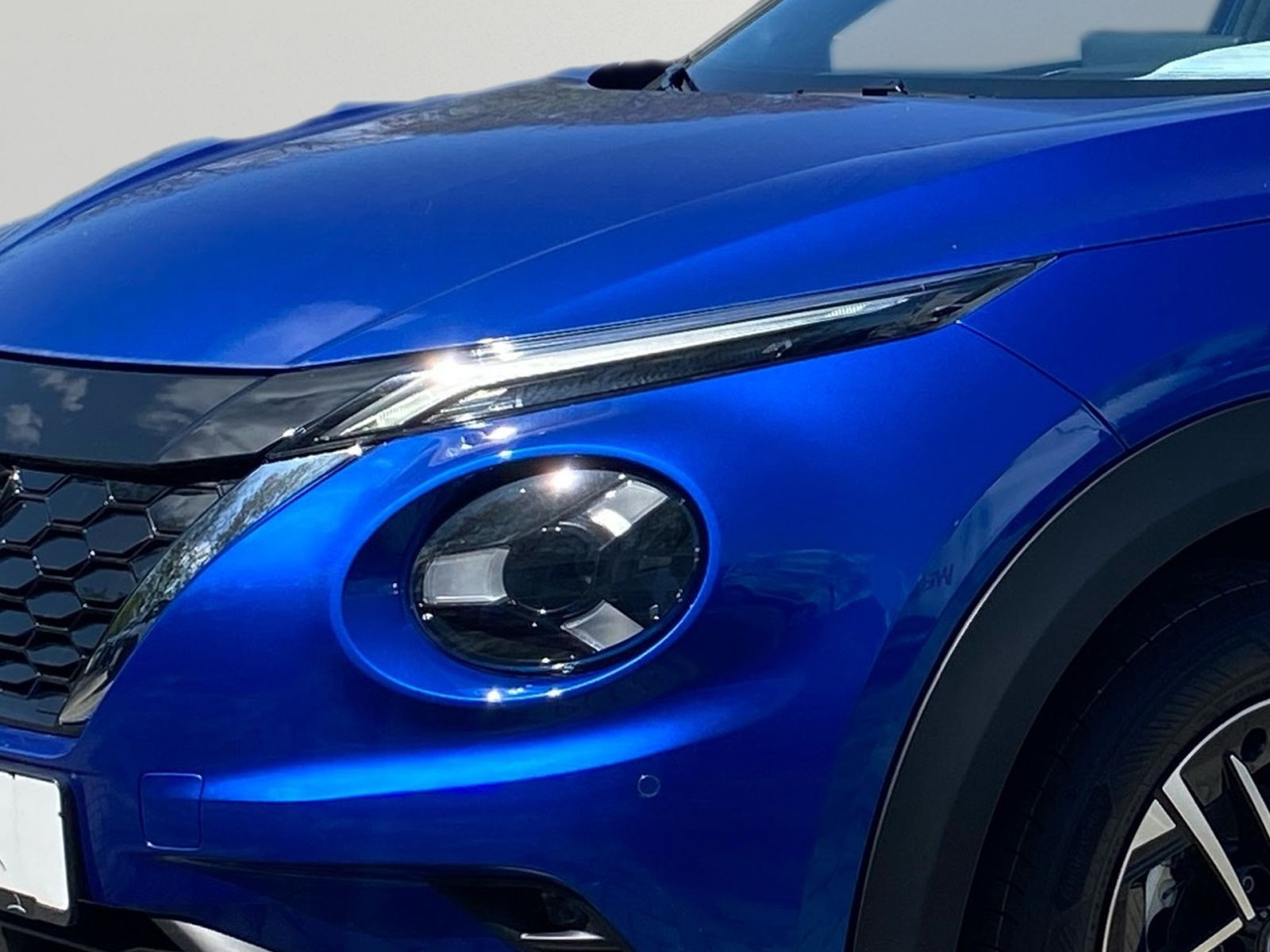 Nissan JUKE N-Connecta 1.6 Hyb. AT -  FAS SHZ PDC In-Car WIFI