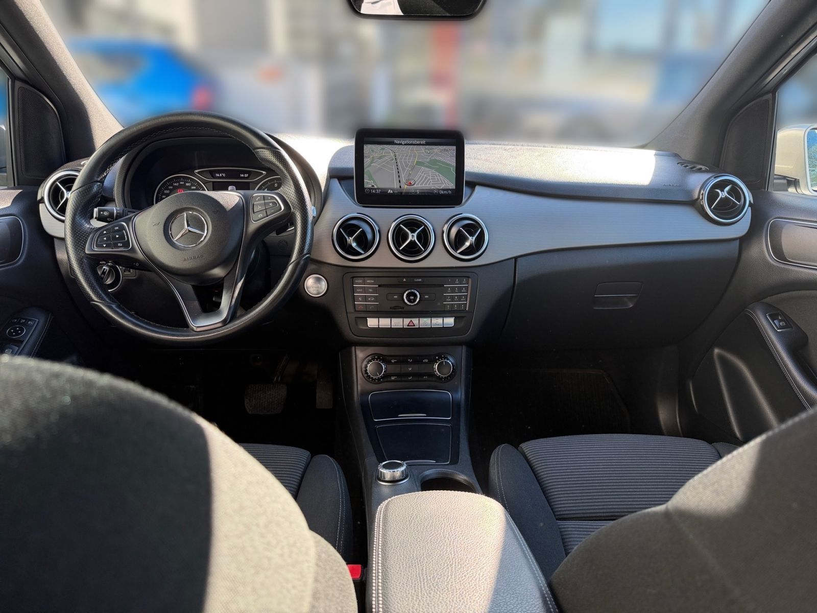 MERCEDES-BENZ B 220 4 MATIC Style Navi*Totwinkel*Kamera*PDC