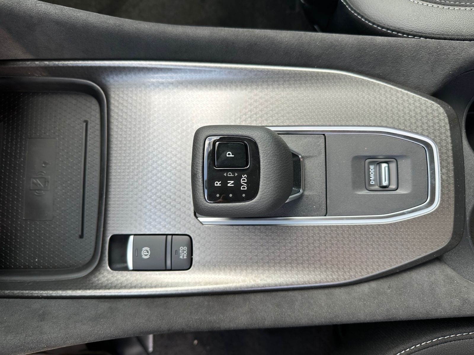 NISSAN Qashqai -Design 1.3 DIG-T MHEV 1Winter Navi 360°