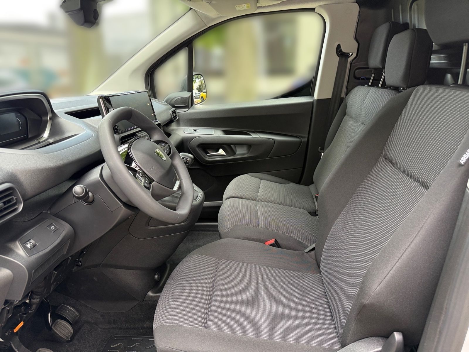 PEUGEOT Partner L2 100 BlueHDi *CarPlay*Holzboden*LED*