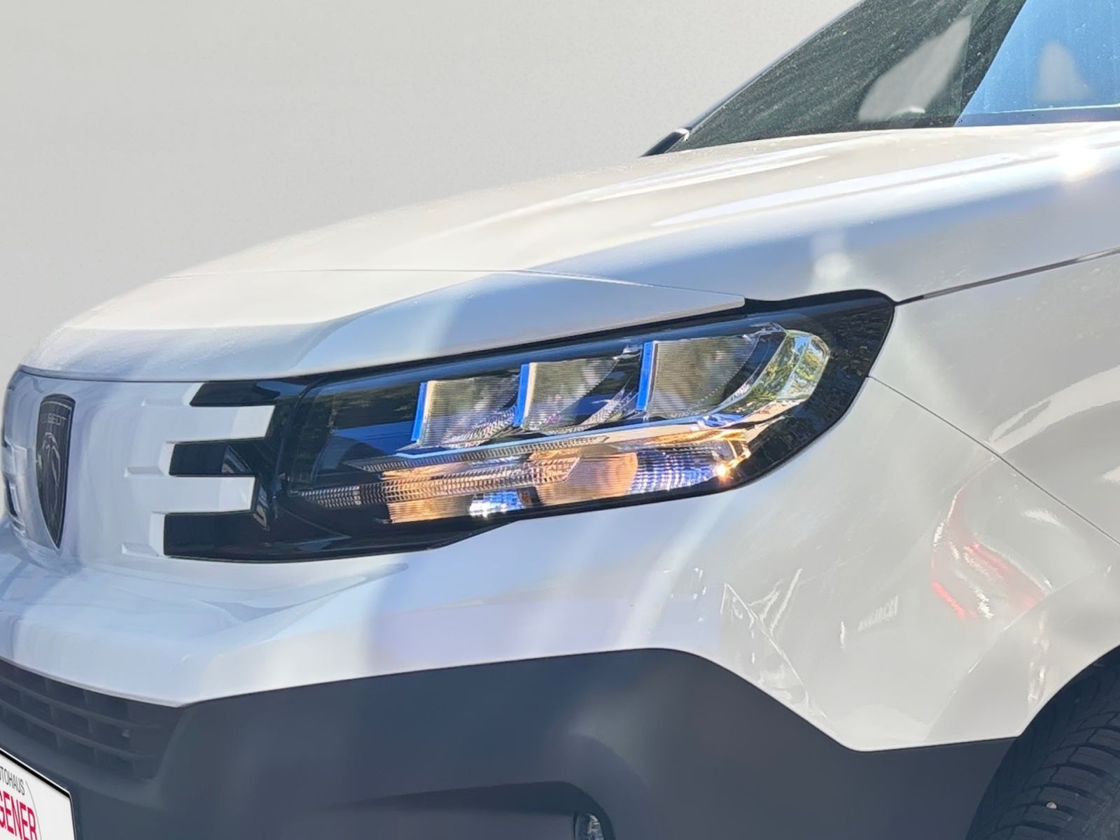 PEUGEOT Partner L1+ 130 BlueHDi *LED*Boden*3Sitzer*