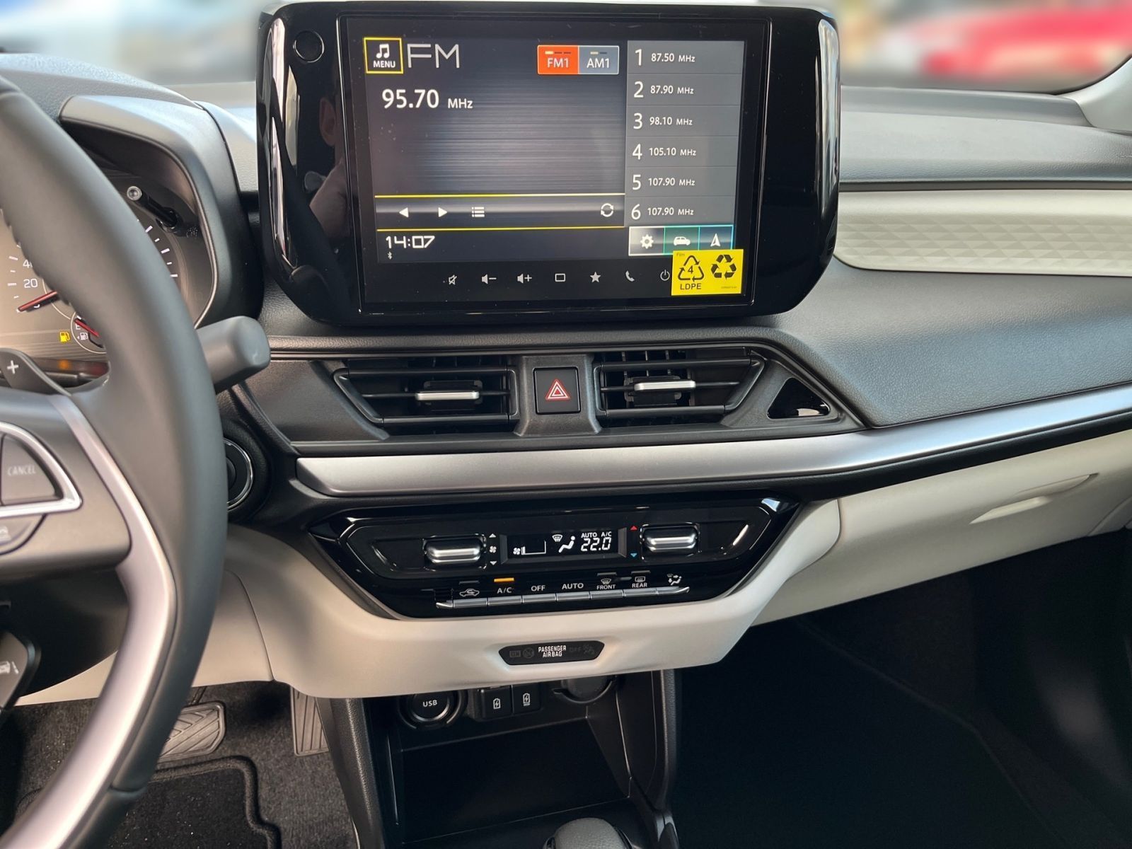 SUZUKI Swift Comfort+ Hybrid AT - SHZ CAM ACC CarPlay