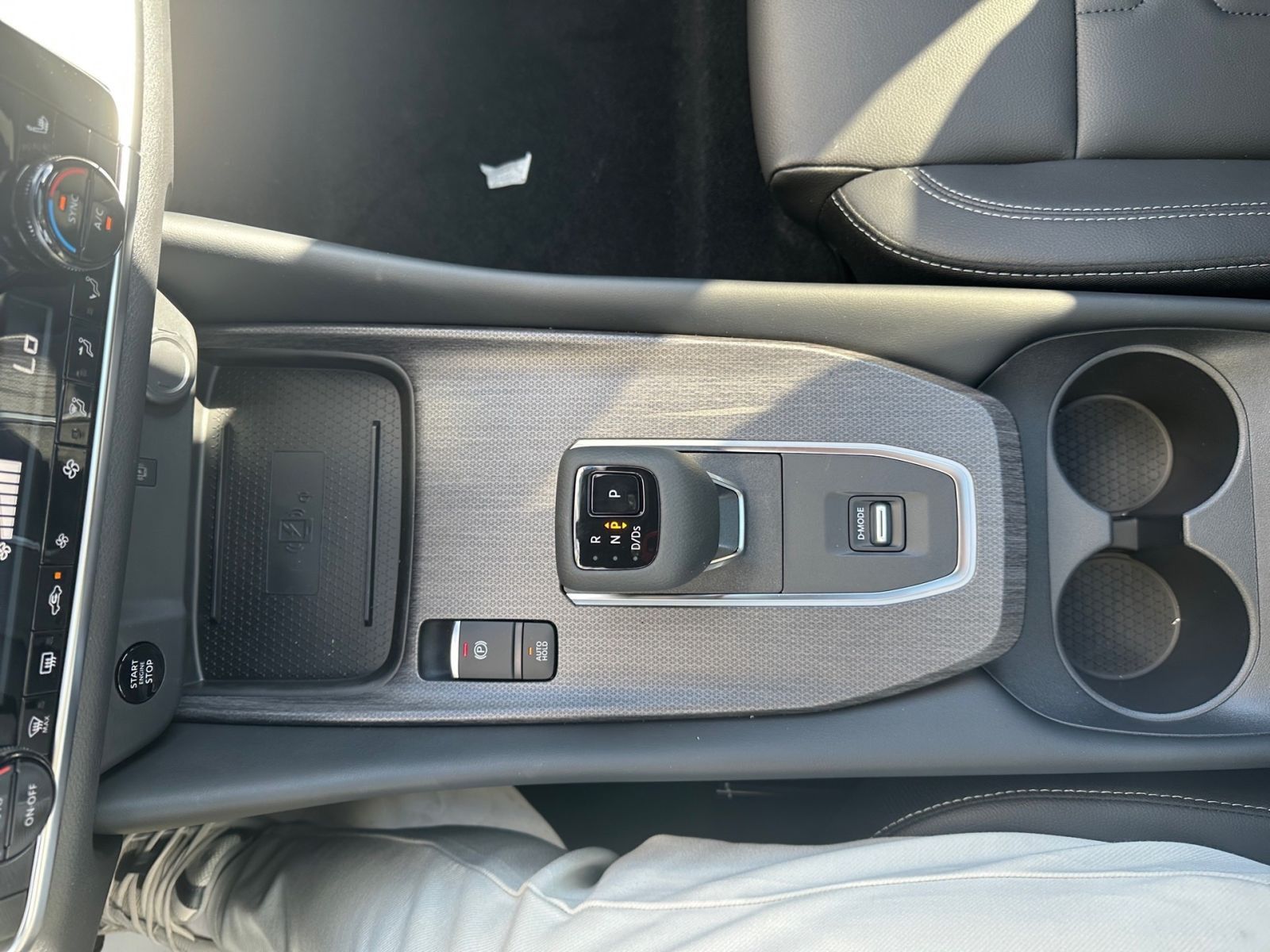 NISSAN QASHQAI TEKNA 1.3 DIG-T LED NAVI PANO 360° WINTE