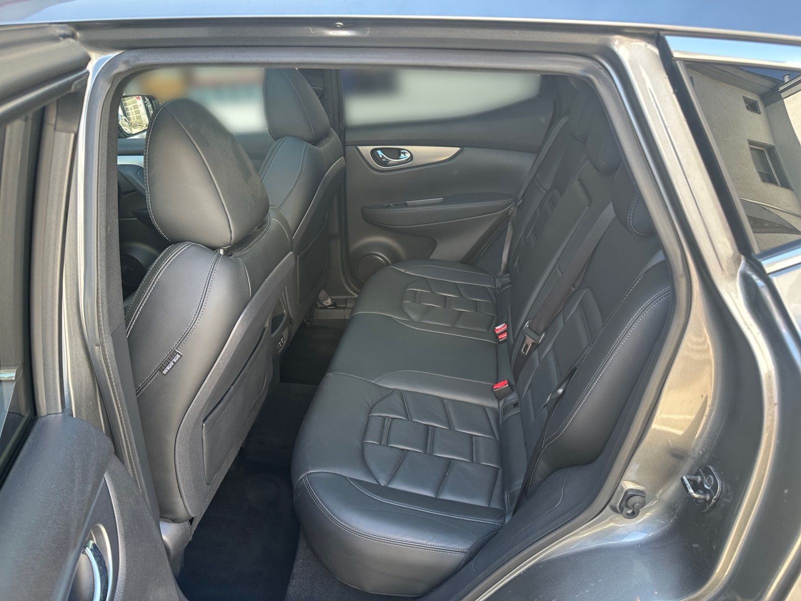 Nissan Qashqai 1.3 AT DIG-T Tekna 360°*PANO*NAVI*Bluet.