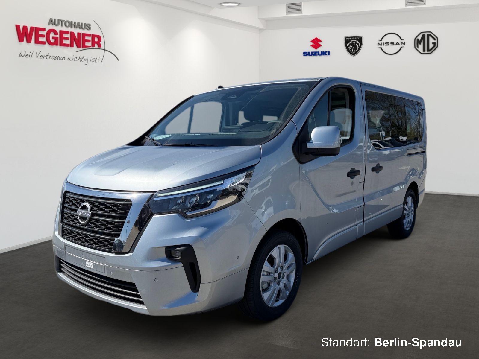 Nissan Primastar Kombi 9 L1H1 2,8T CAM*Navi*PDC*CarPlay