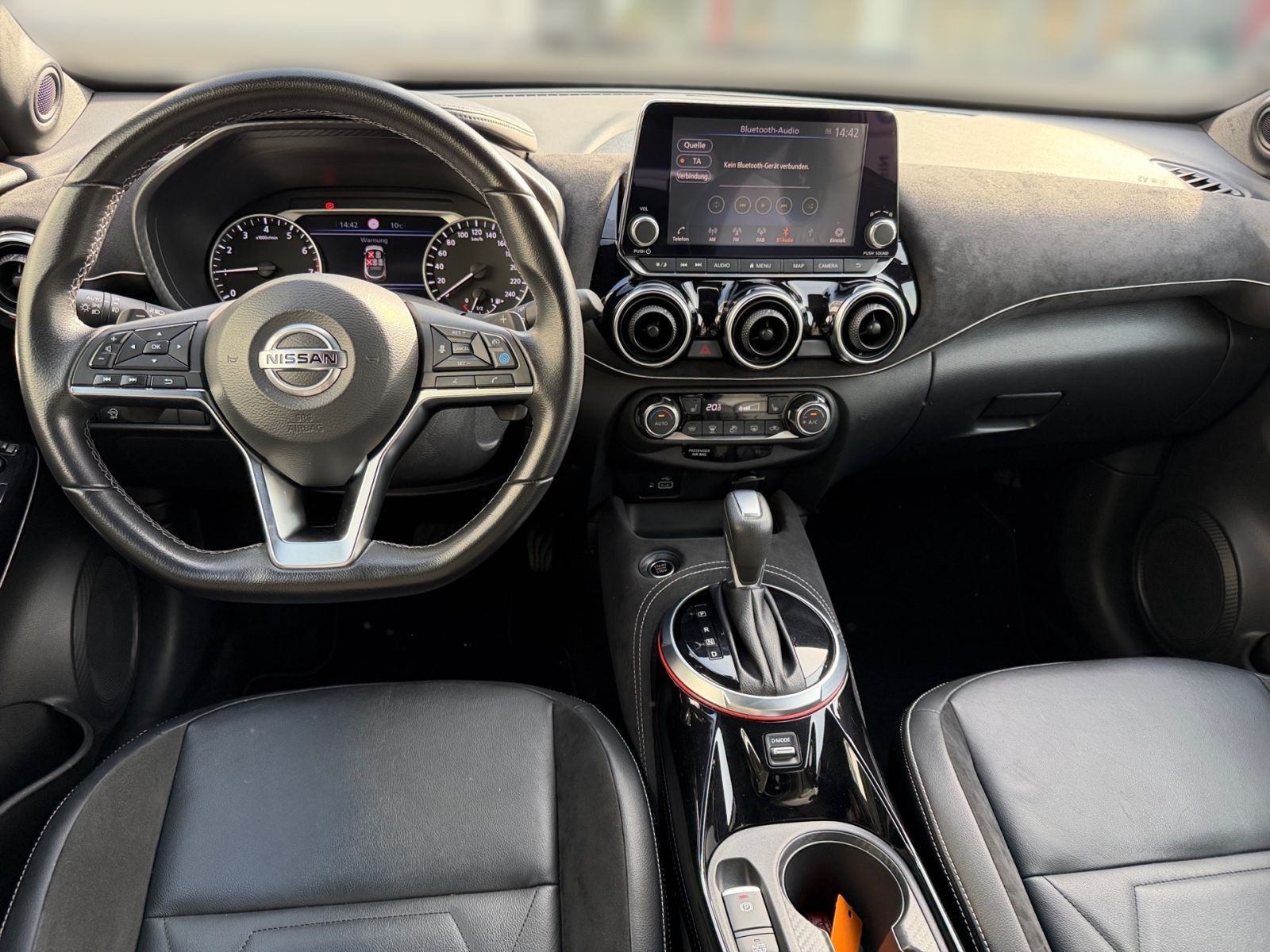 NISSAN JUKE 1.0 AT N-DESIGN / 360 / ALU / LEDER / BOSE
