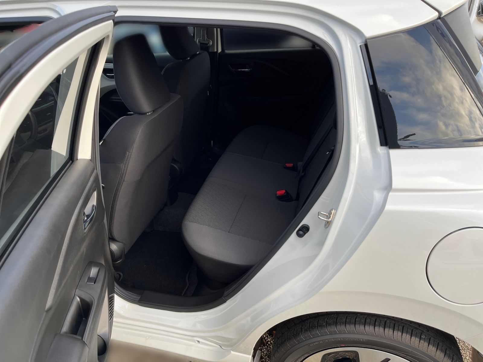 SUZUKI SWIFT COMFORT+ CVT HYBRID ACC*Navi*Kamera*PDC