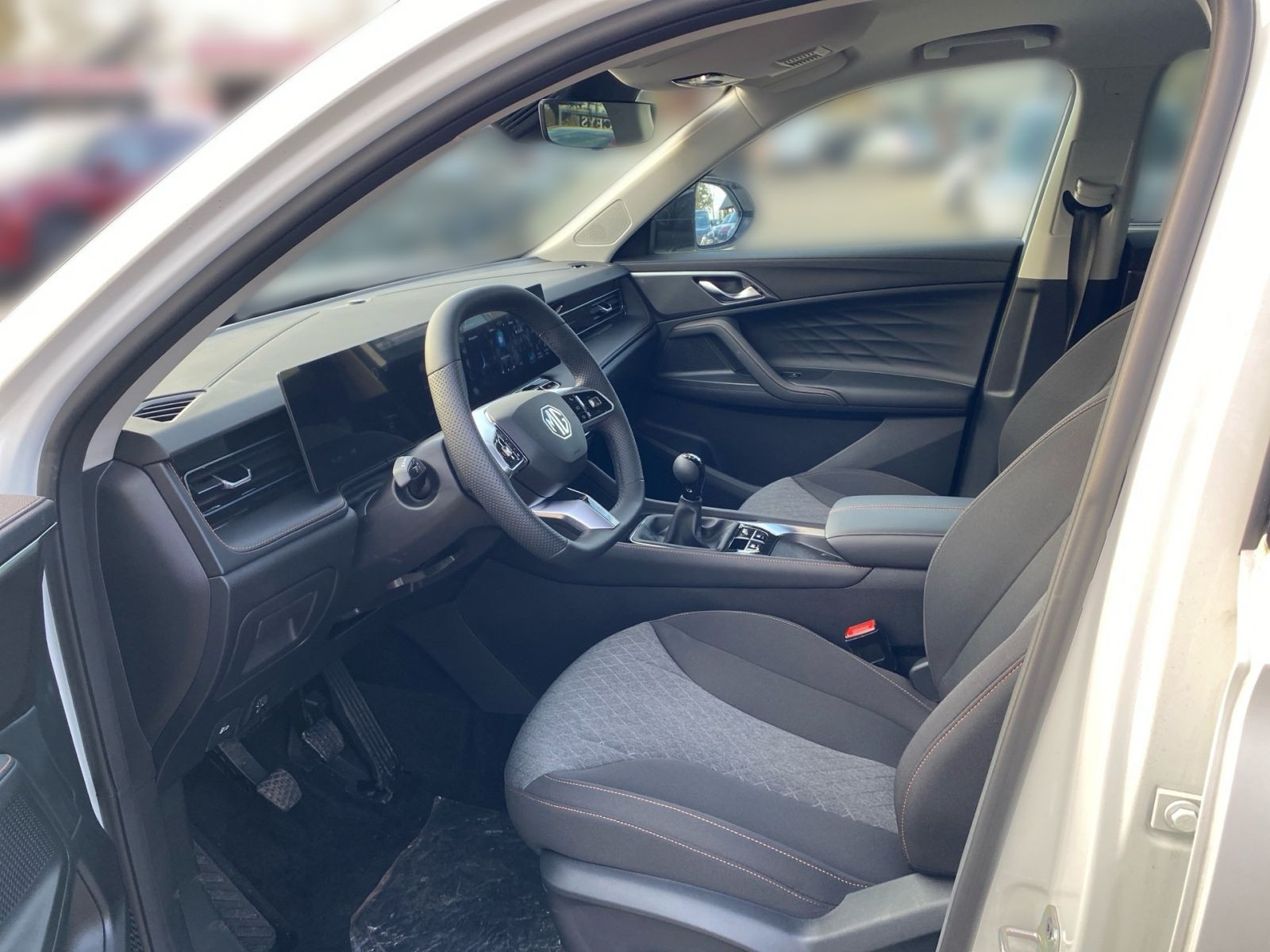 MG HS Comfort MT MY24  KAMERA NAVI SITZHEIZUNG