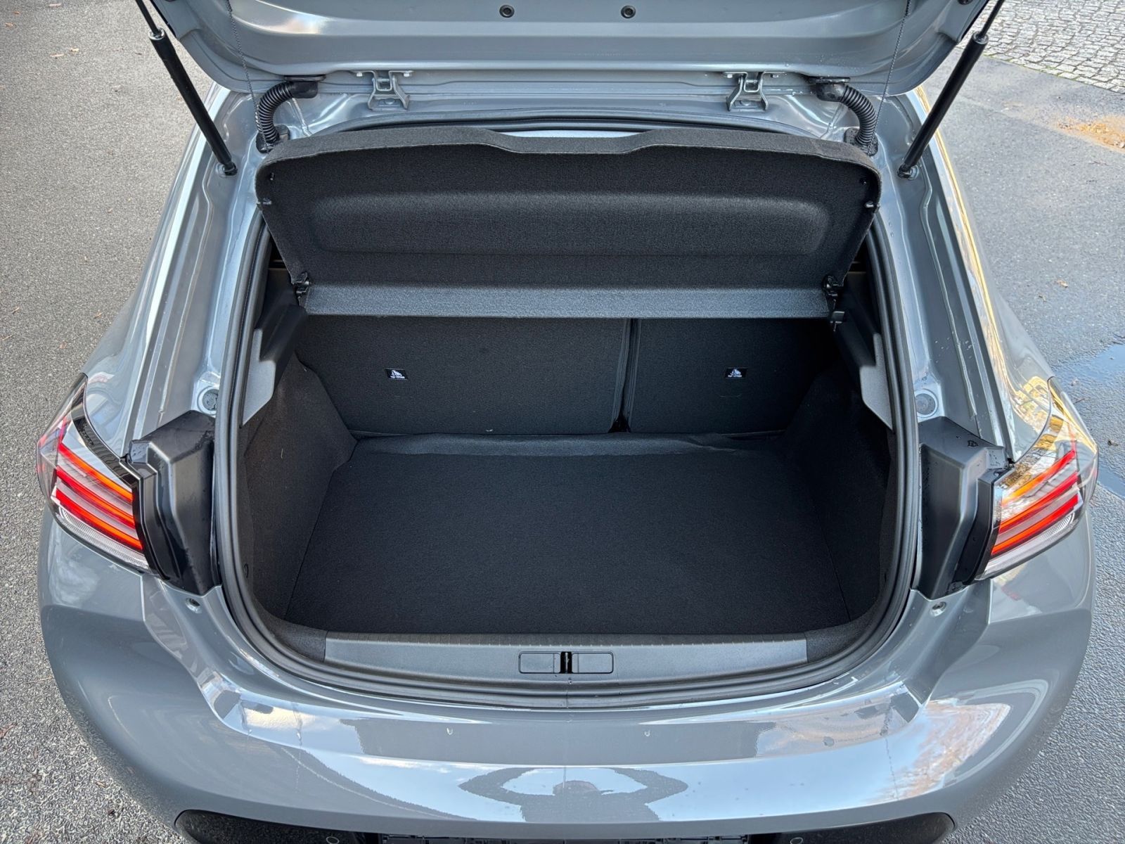 PEUGEOT 208 Allure 100 1.2 PureTech Kamera*SHZ*LED*