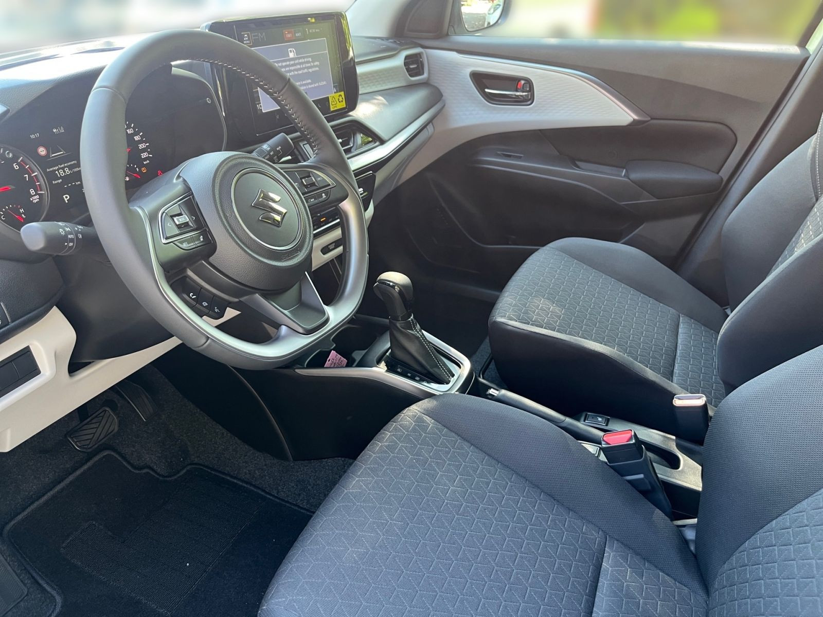 Suzuki SWIFT COMFORT+ CVT HYBRID