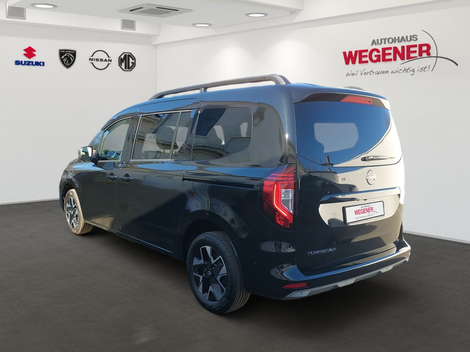 NISSAN TOWNSTAR TEKNA KOMBI L2 1.3 AT LED NAVI 360° SHZ