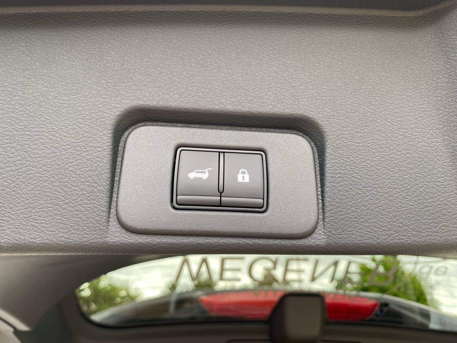 NISSAN X-TRAIL 1.5 VC-T e-4ORCE 213 PS 4x4 Tekna+ 20"