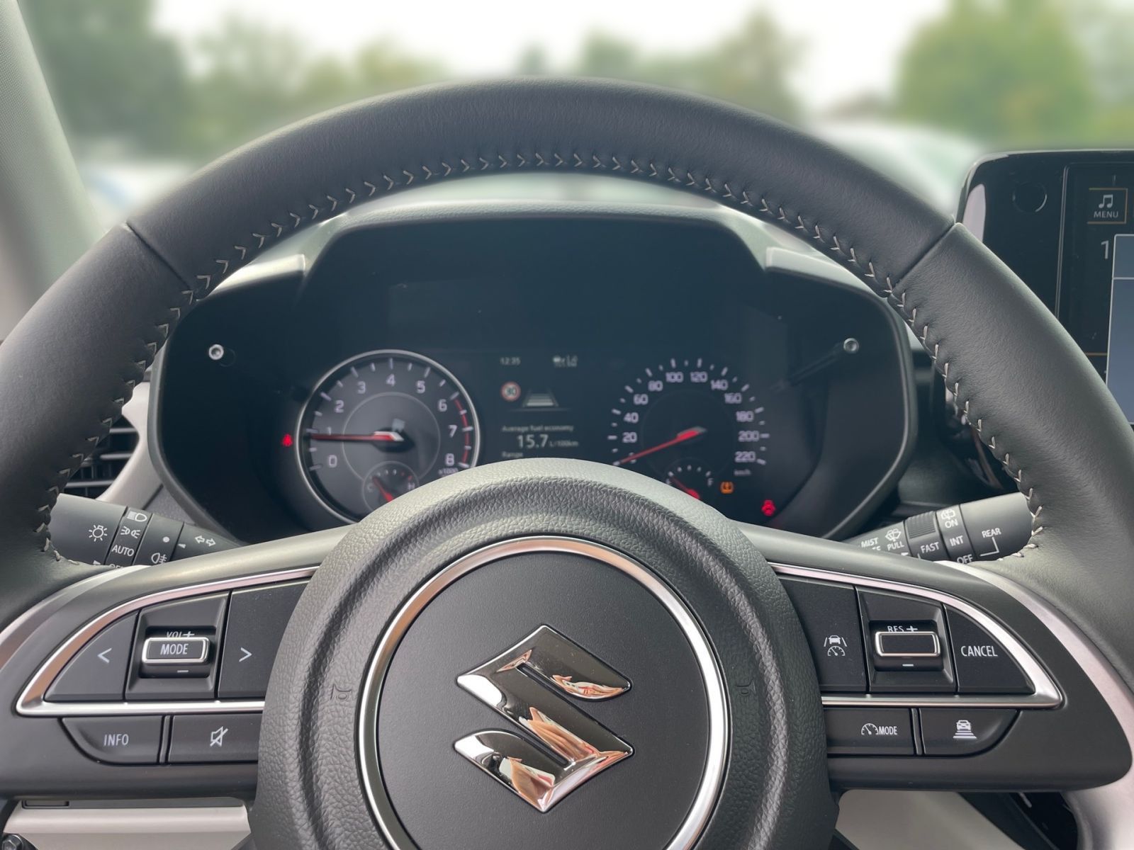 SUZUKI SWIFT COMFORT CVT HYBRID