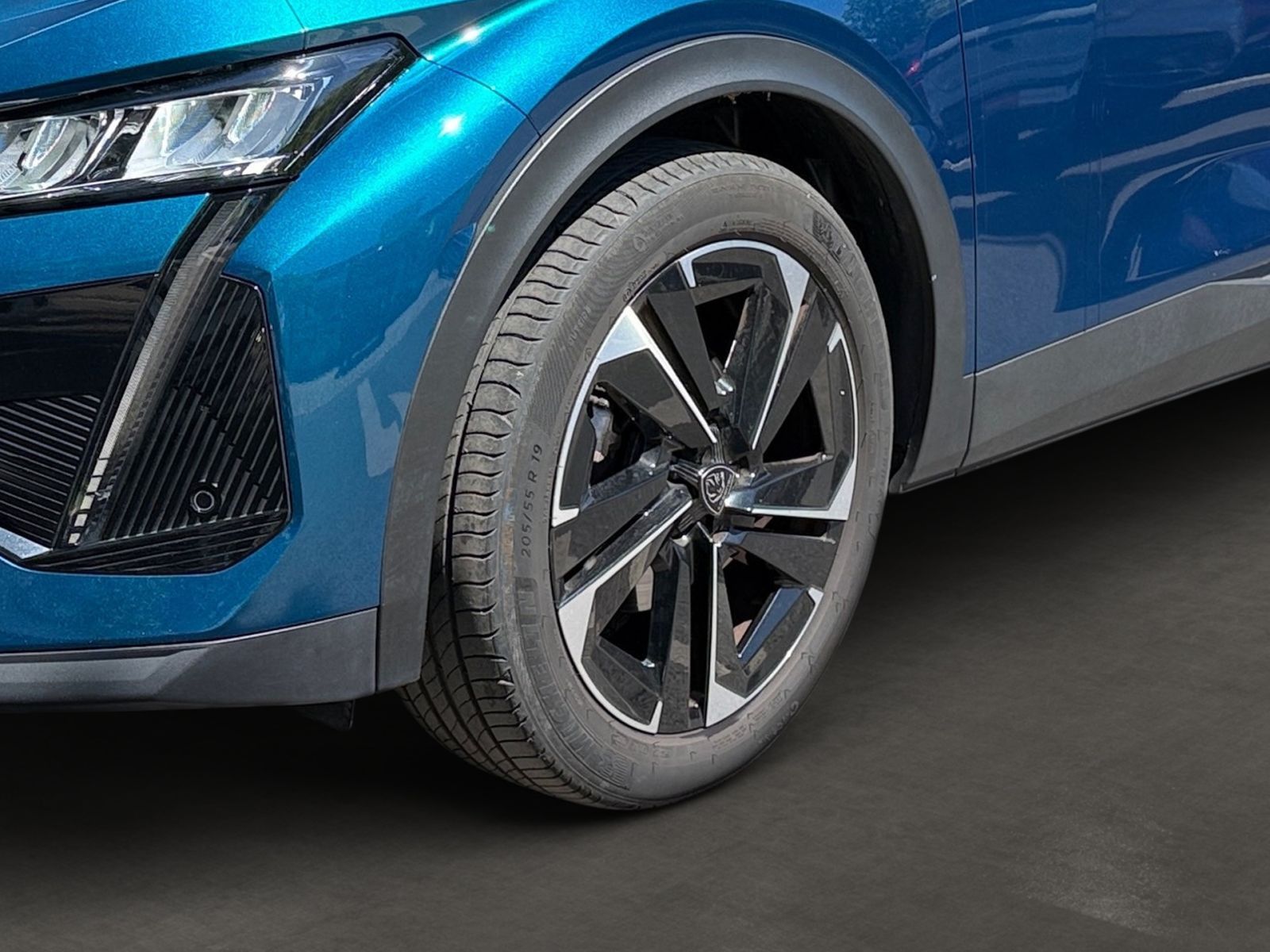 PEUGEOT 408 Allure Pack PureTech 130 EAT8 Navi*Totwinkel