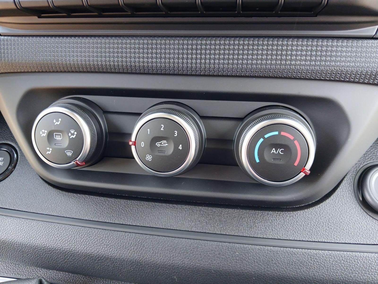 NISSAN Primastar Kasten L1H1 2,8t